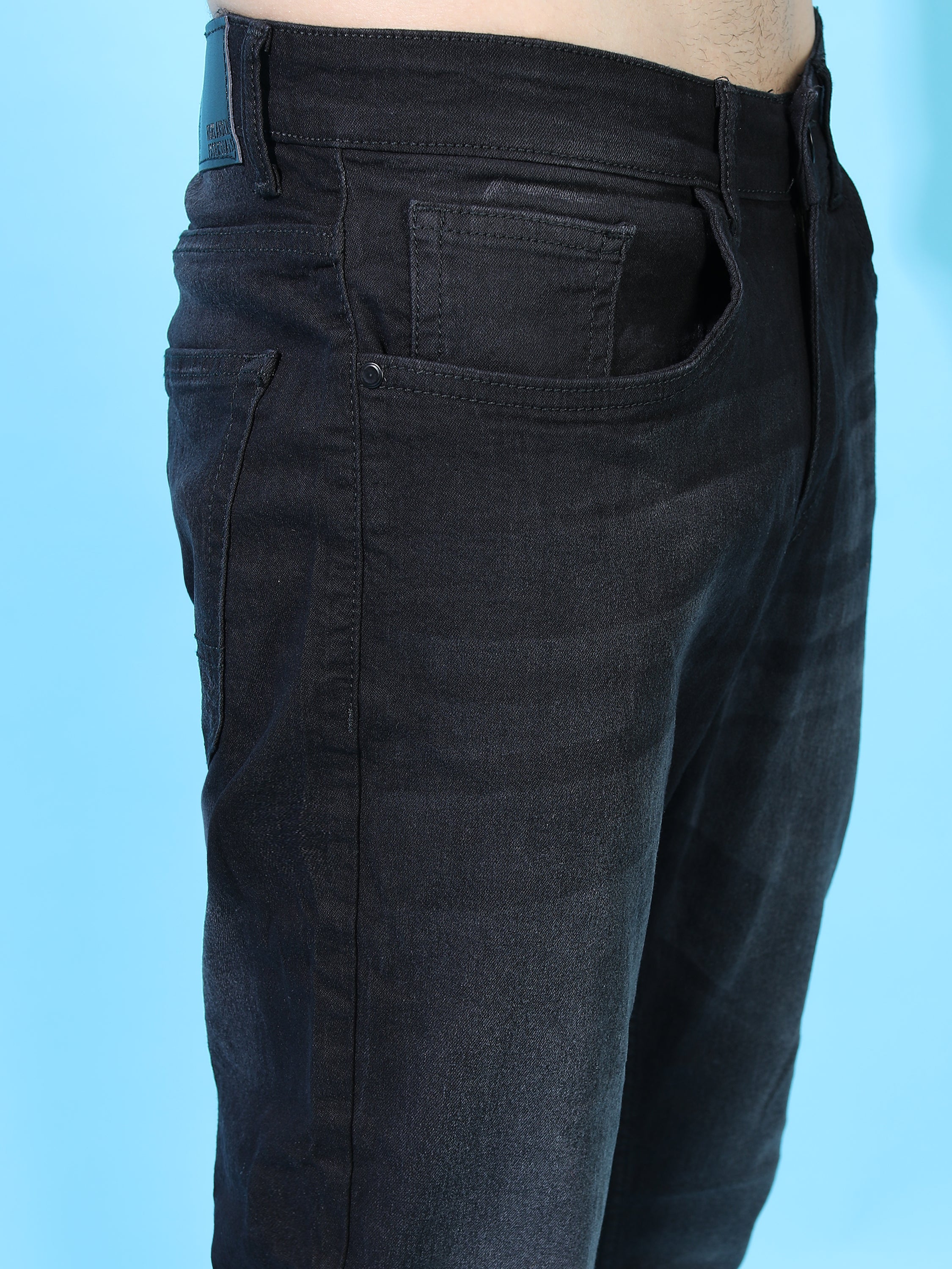 Highlander Men Black Tapered Fit Stretchable Jeans - Black - Image 4