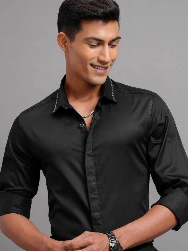 Highlander Men Black Solid Slim Fit Casual Shirt - Black - Image 1