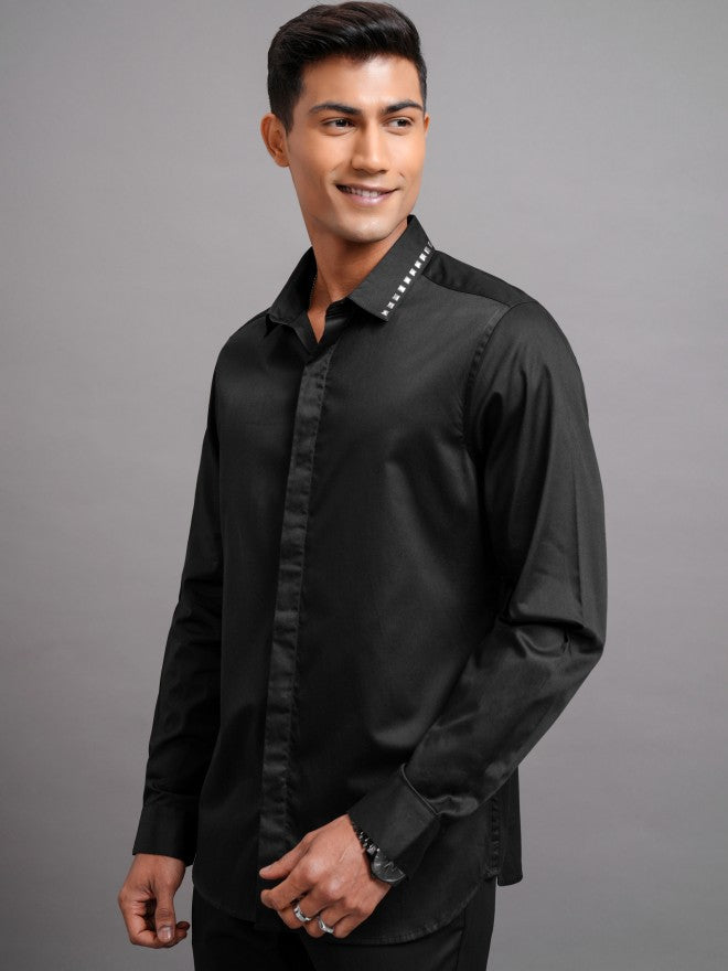 Highlander Men Black Solid Slim Fit Casual Shirt - Black - Image 4