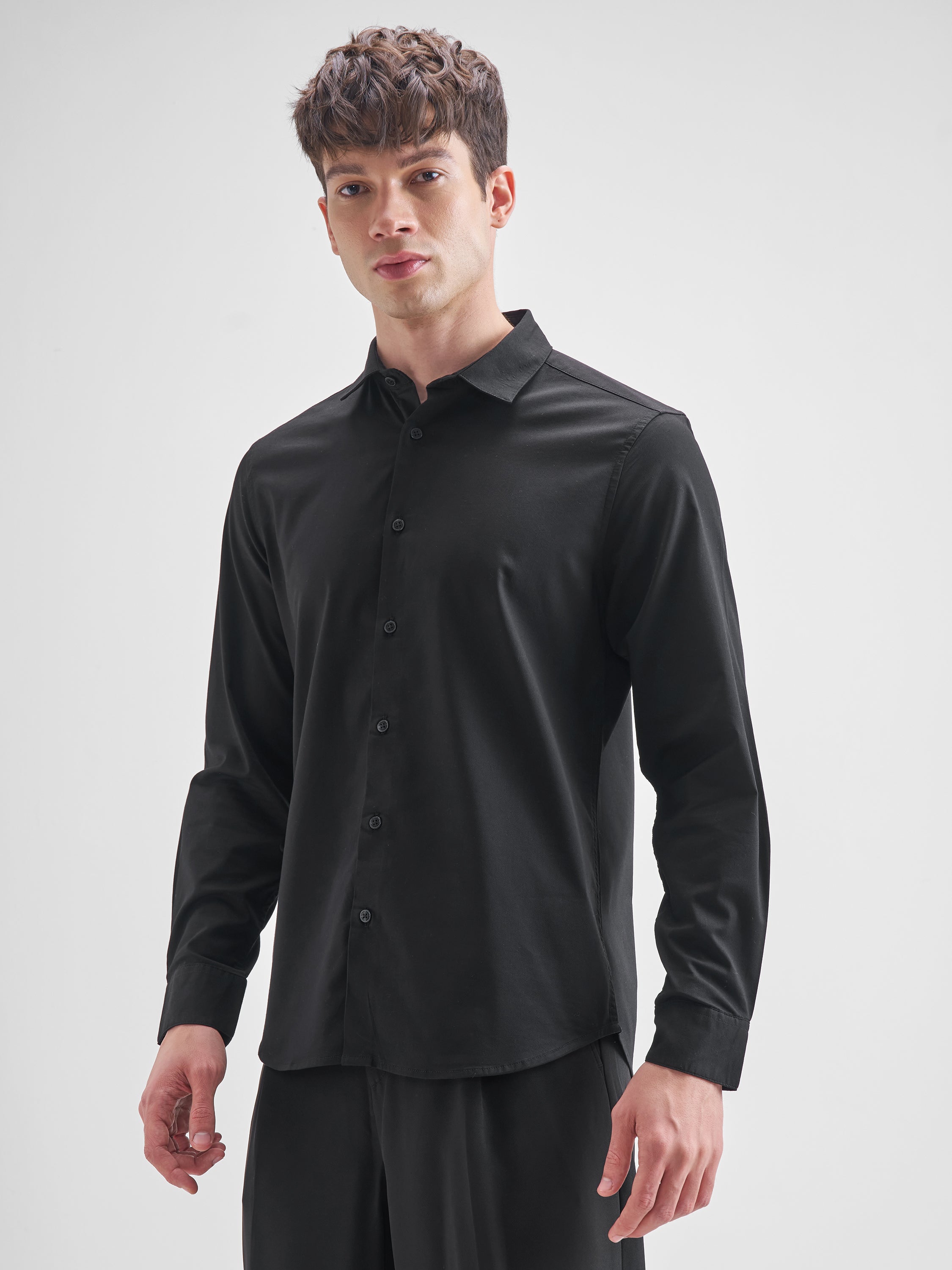 Highlander Men Black Solid Slim Fit Casual Shirt - Black - Image 4
