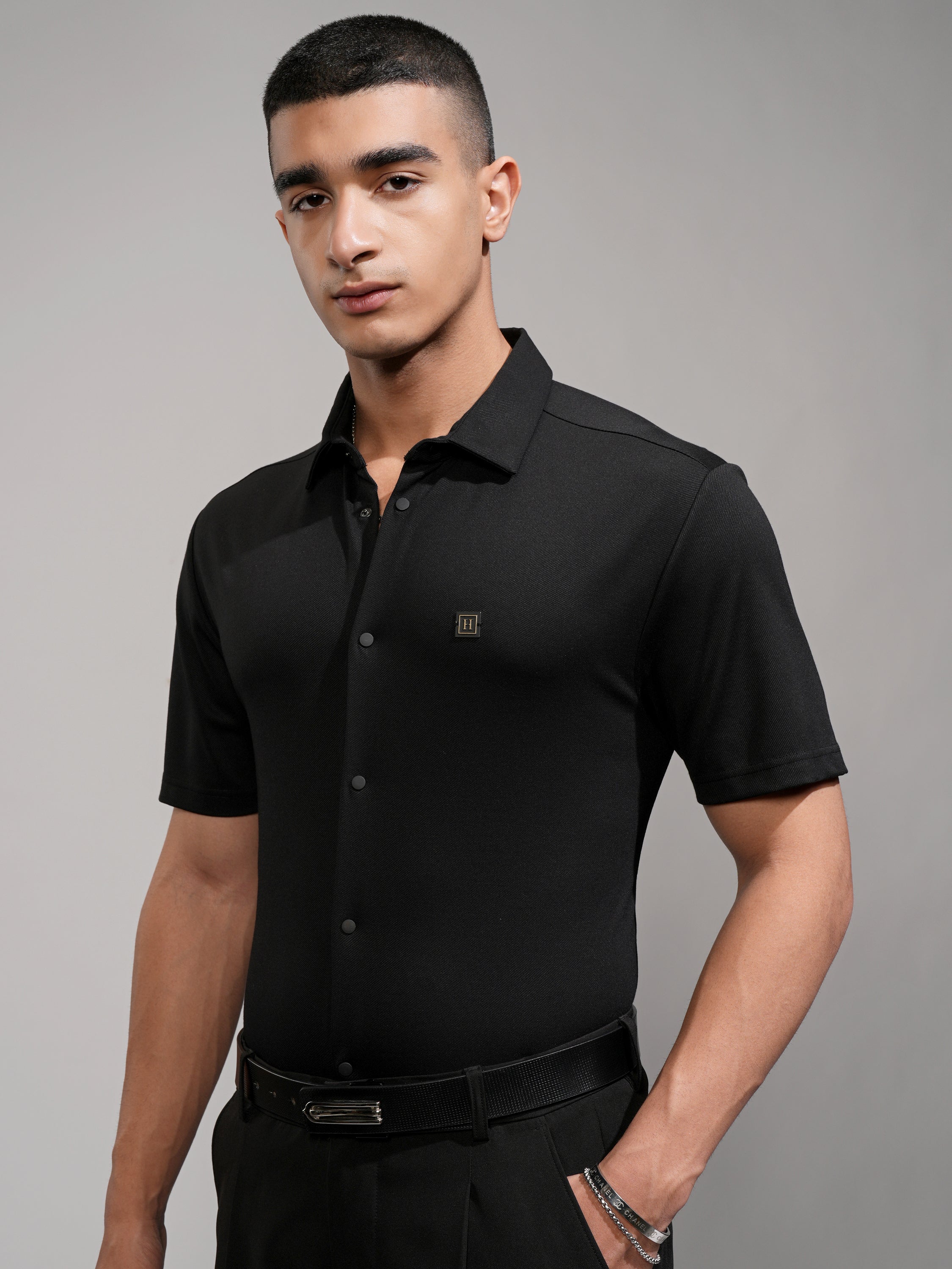 Highlander Men Black Solid Slim Fit Casual Shirt - Black - Image 4
