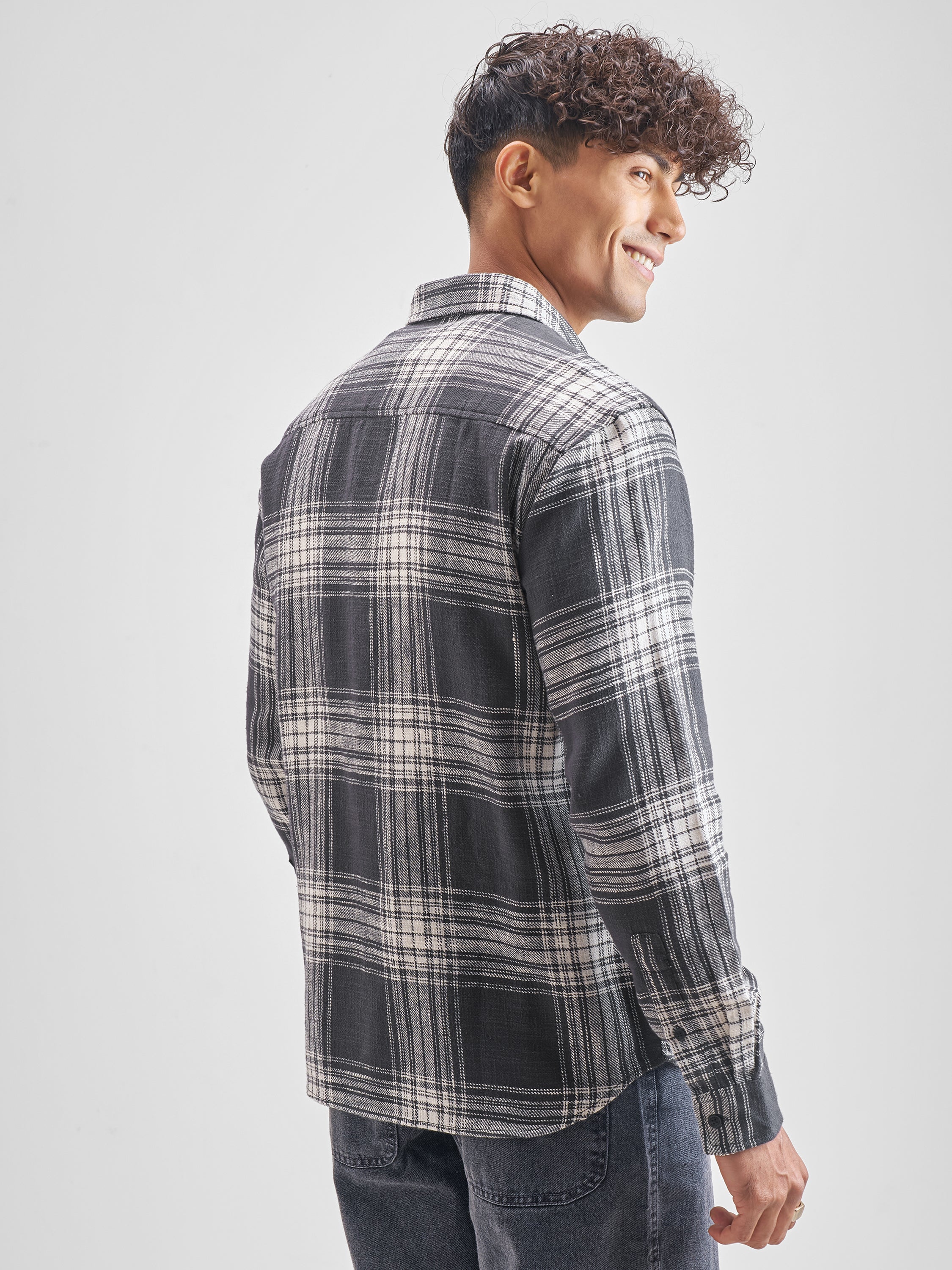 Highlander Men Charcoal Checked Relaxed Fit Casual Shirt - Charcoal - Image 3