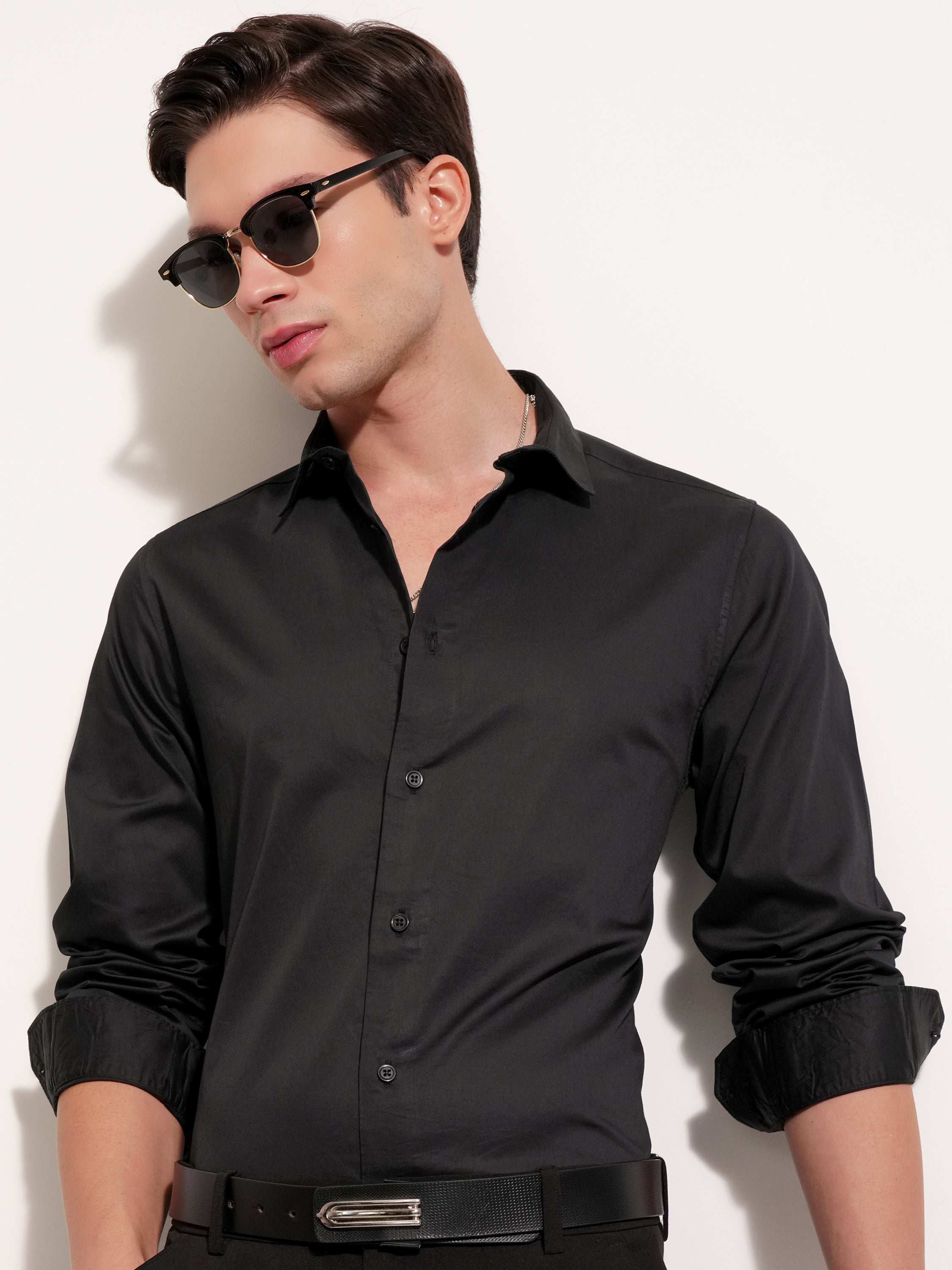 Highlander Men Black Solid Slim Fit Casual Shirt - Black - Image 1