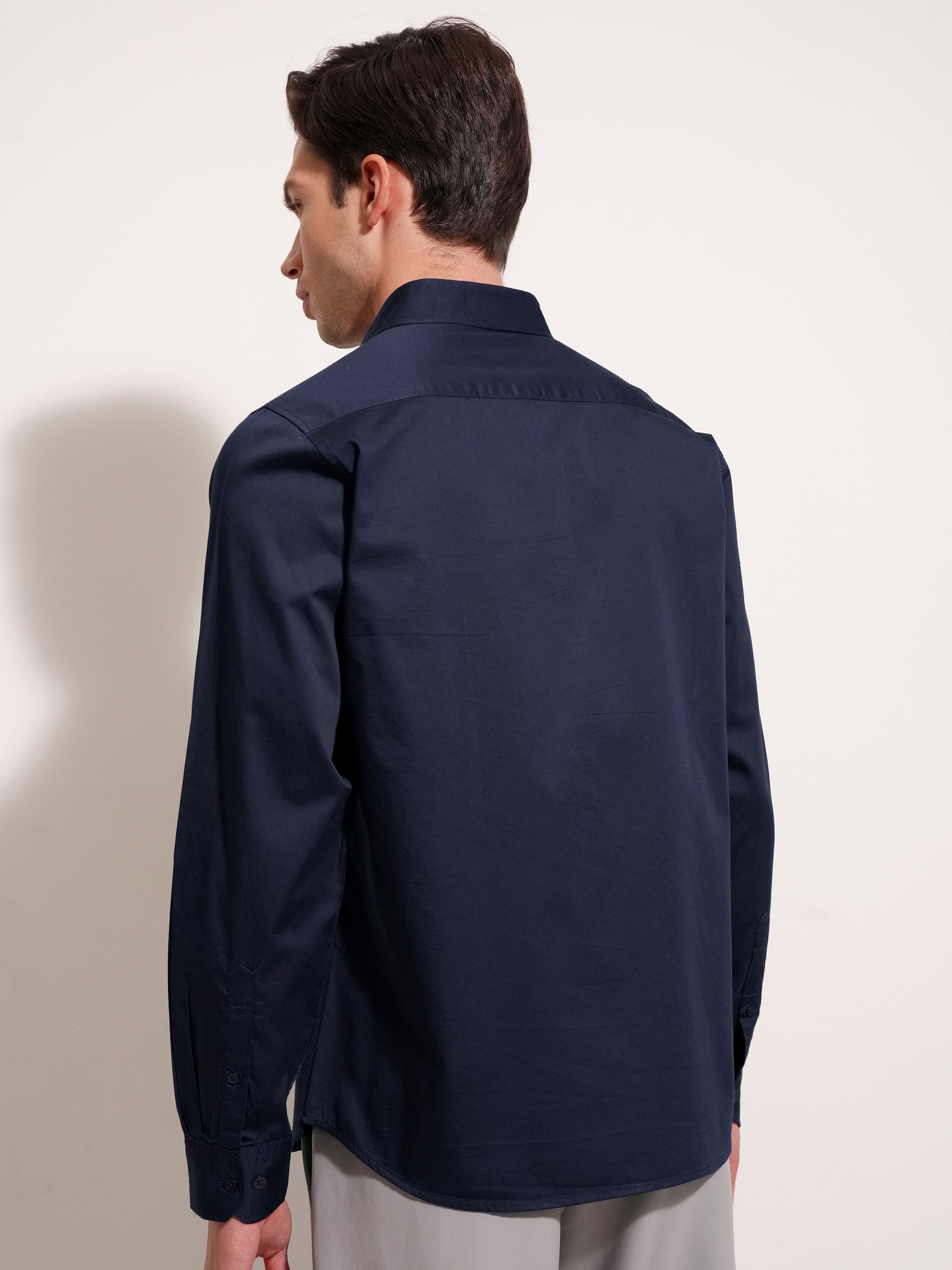 Highlander Men Navy Blue Solid Slim Fit Casual Shirt - Navy Blue - Image 3