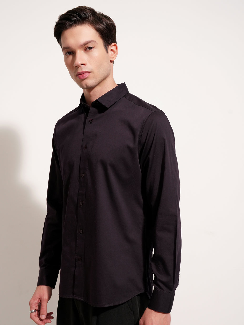 Highlander Men Purple Solid Slim Fit Casual Shirt - Purple - Image 4