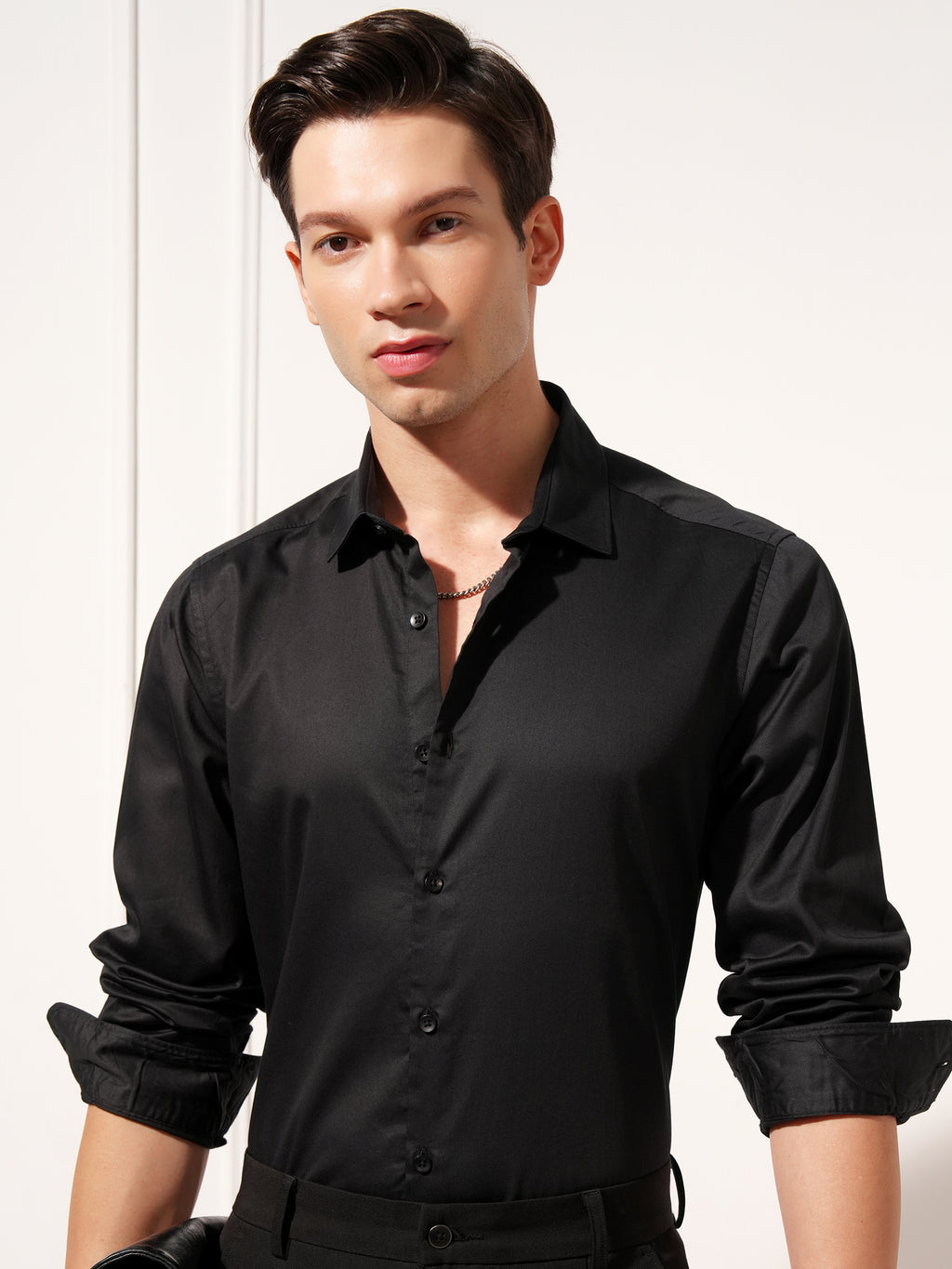 Highlander Men Black Solid Slim Fit Casual Shirt - Black - Image 1