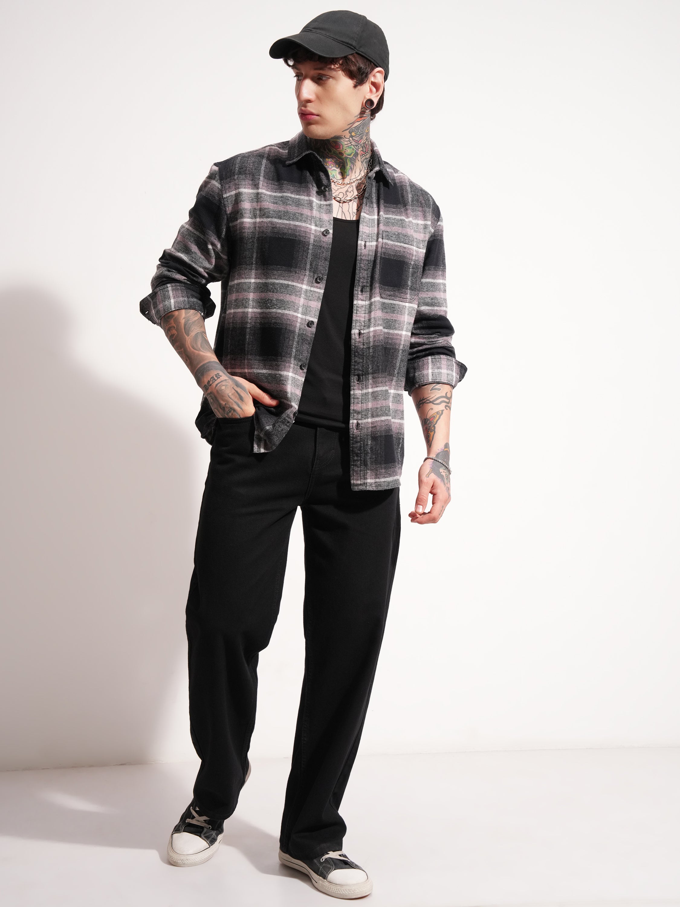 Highlander Men Black Checked Relaxed Fit Casual Shirt - Black - Image 2