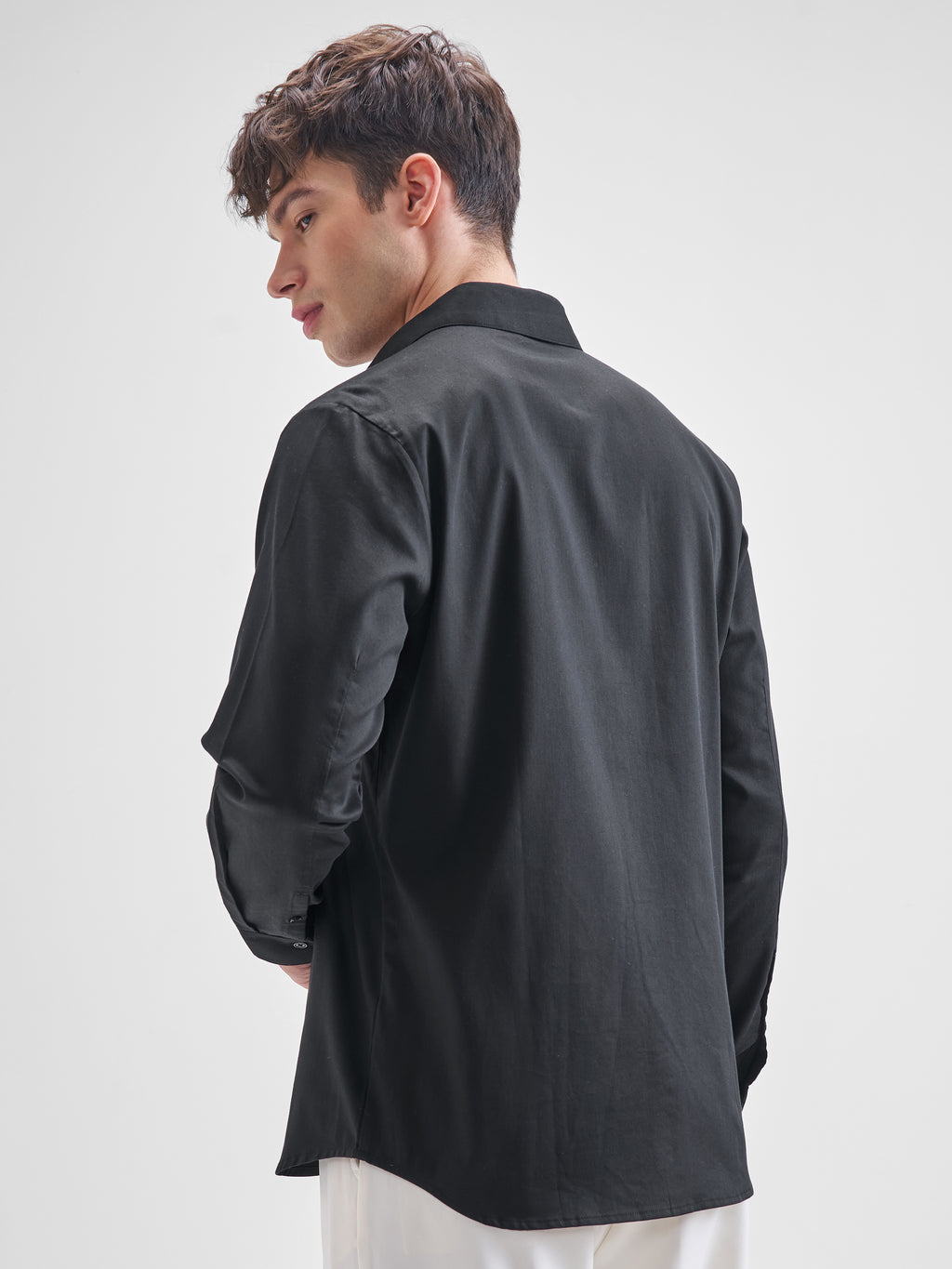 Highlander Men Black Solid Slim Fit Casual Shirt - Black - Image 3