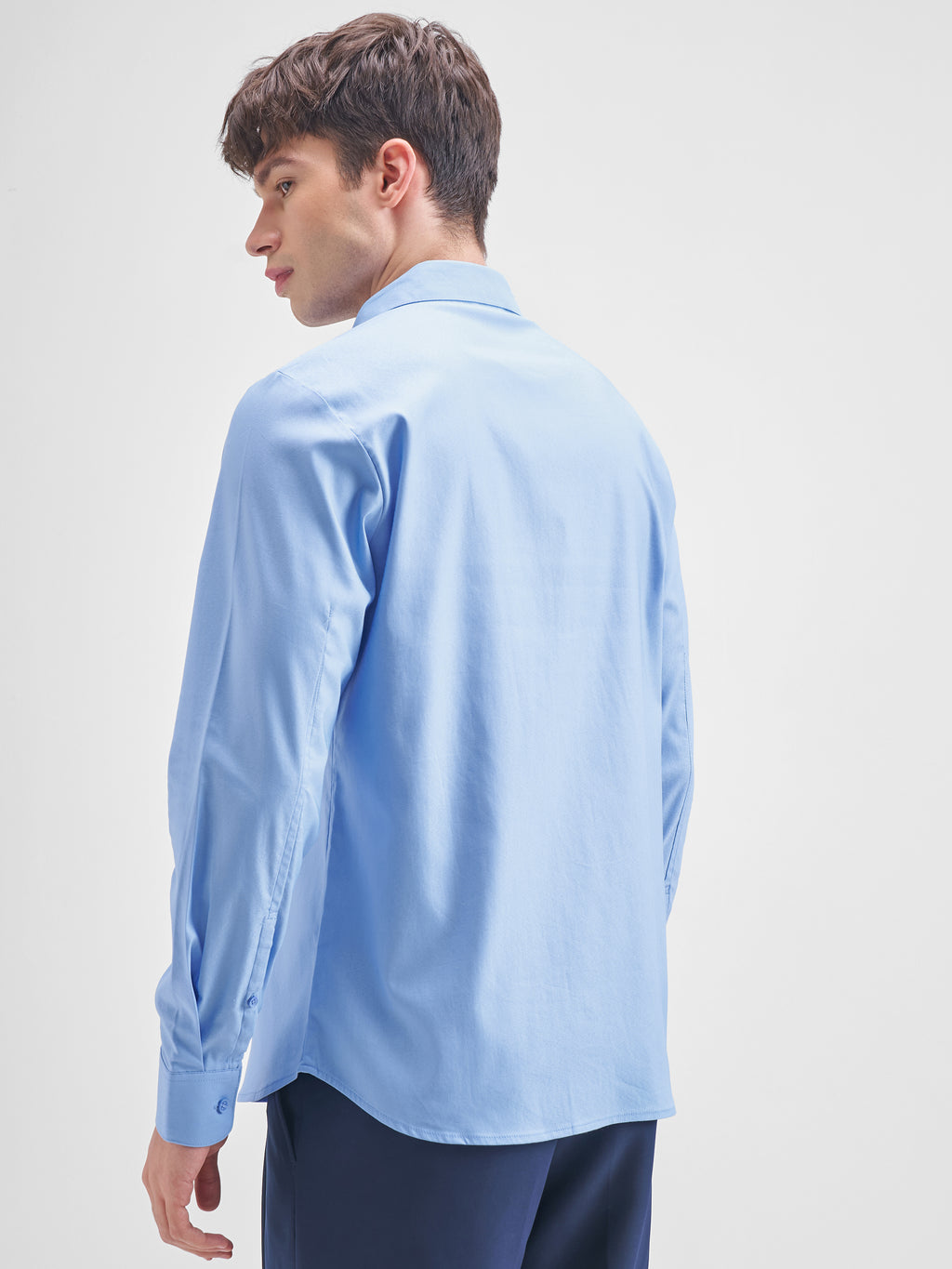 Highlander Men Blue Solid Slim Fit Casual Shirt - Blue - Image 3