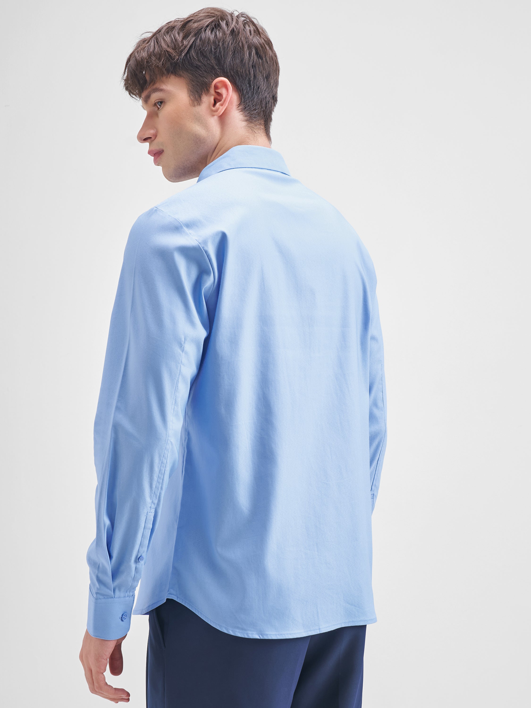 Highlander Men Blue Solid Slim Fit Casual Shirt - Blue - Image 3
