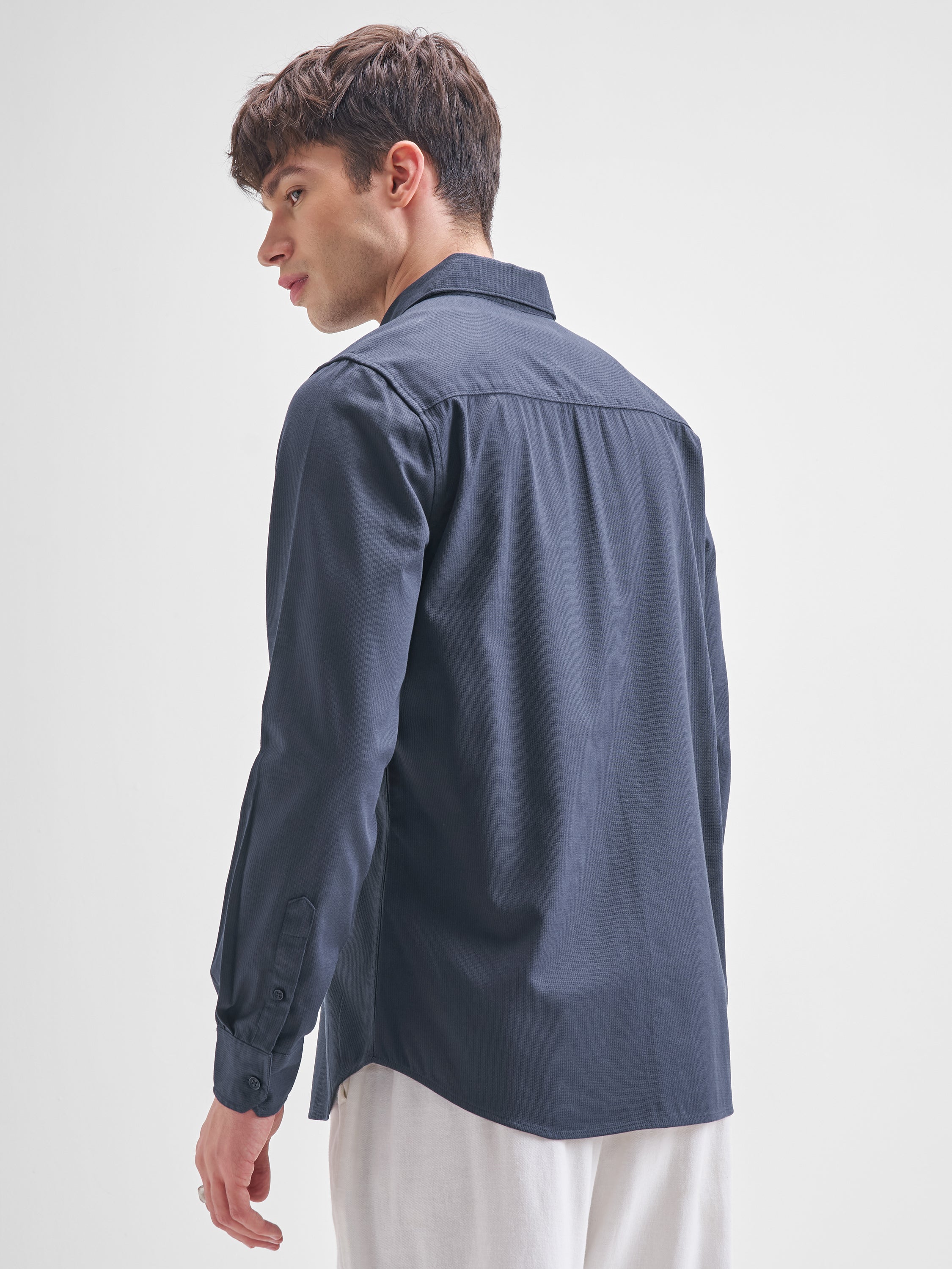 Highlander Men Navy Blue Solid Relaxed Fit Casual Shirt - Navy Blue - Image 3