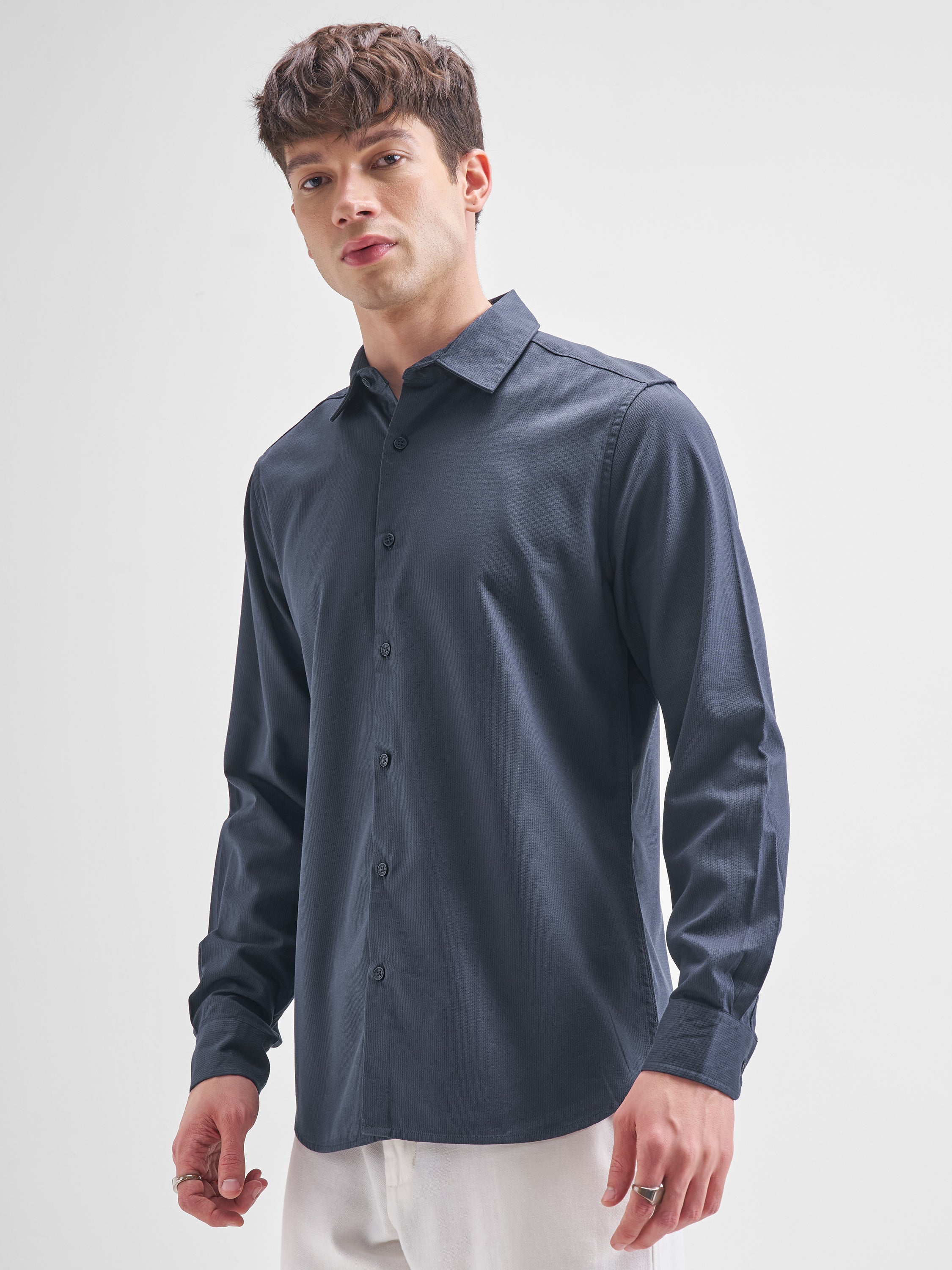 Highlander Men Navy Blue Solid Relaxed Fit Casual Shirt - Navy Blue - Image 4