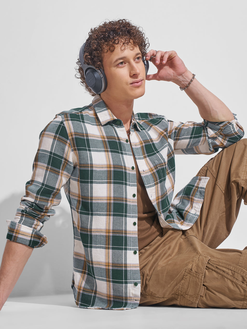 Highlander Men Grey Checked Slim Fit Casual Shirt - Grey - Image 1