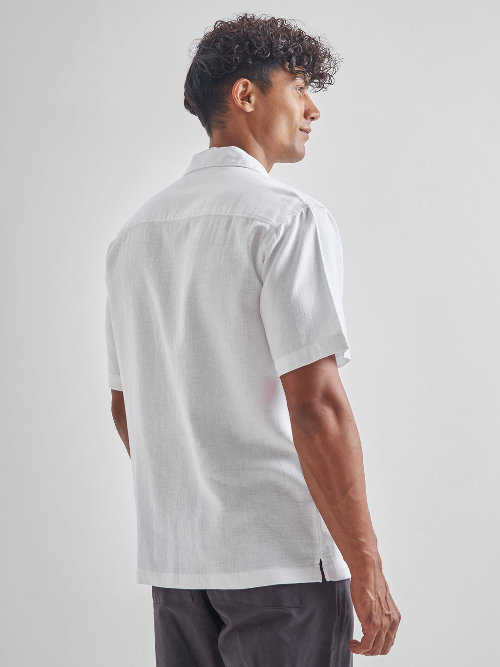 Highlander Men White Solid Relaxed Fit Casual Shirt - White - Image 3