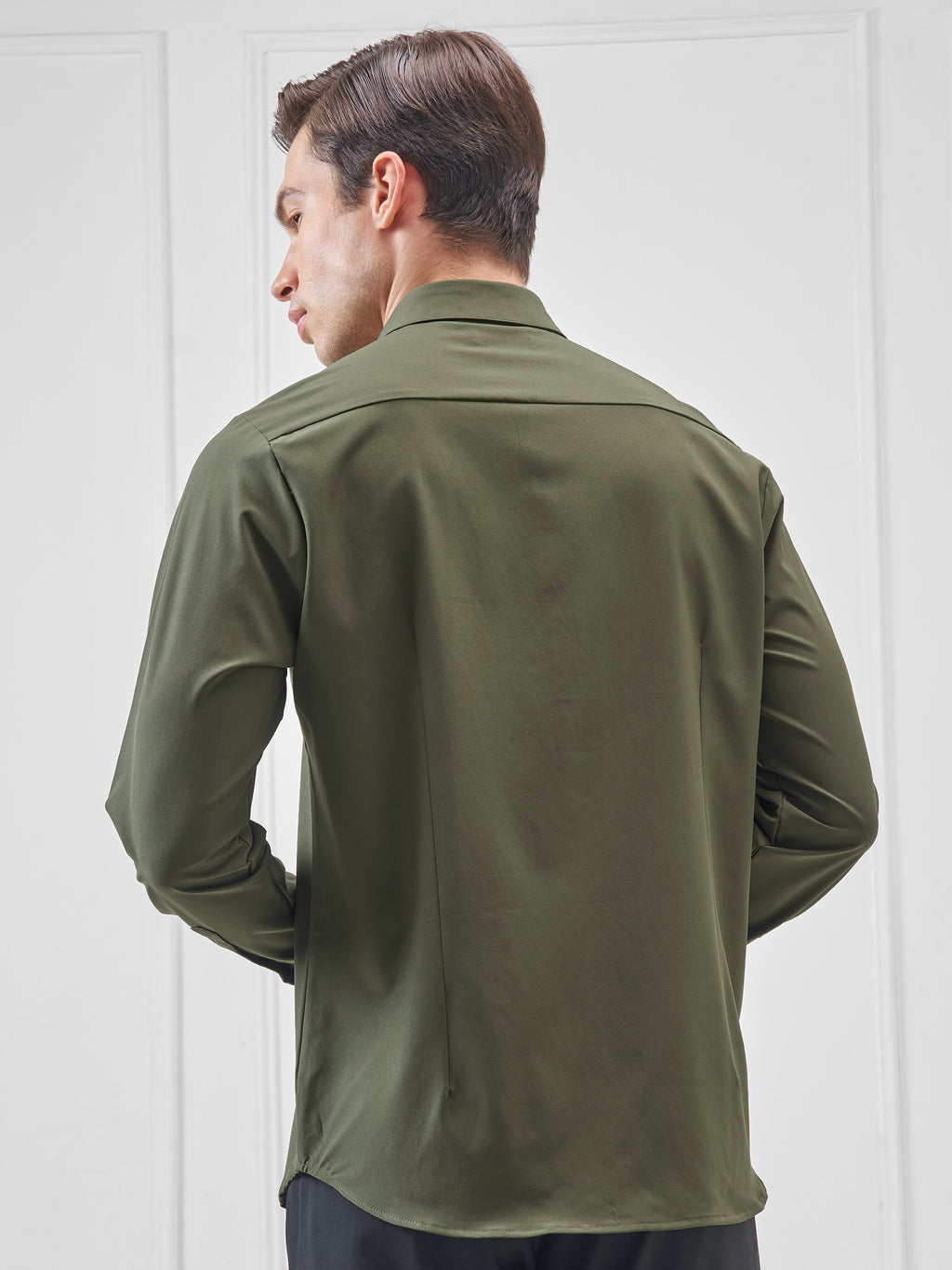 Highlander Men Green Solid Slim Fit Casual Shirt - Green - Image 3