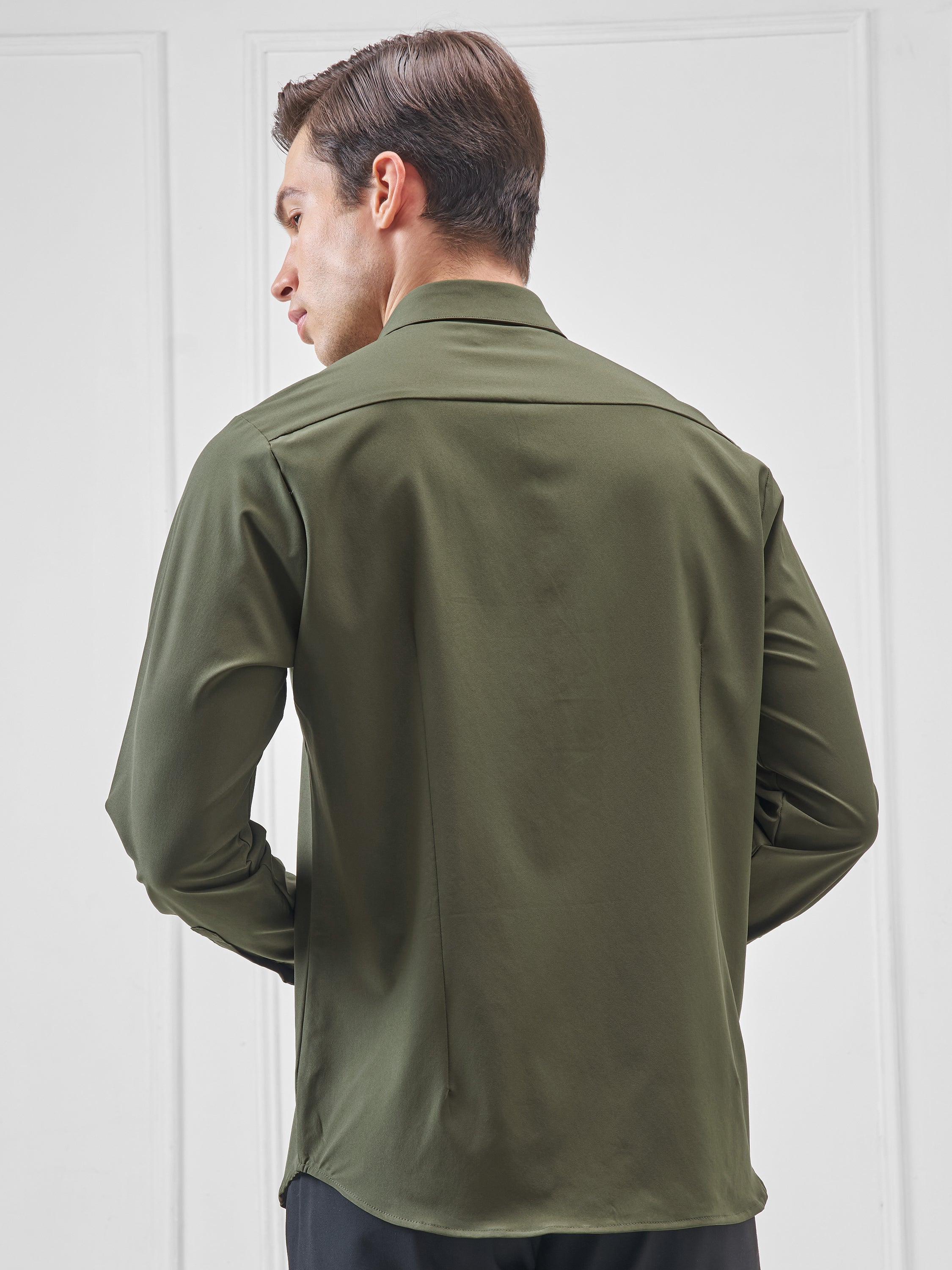 Highlander Men Green Solid Slim Fit Casual Shirt - Green - Image 3