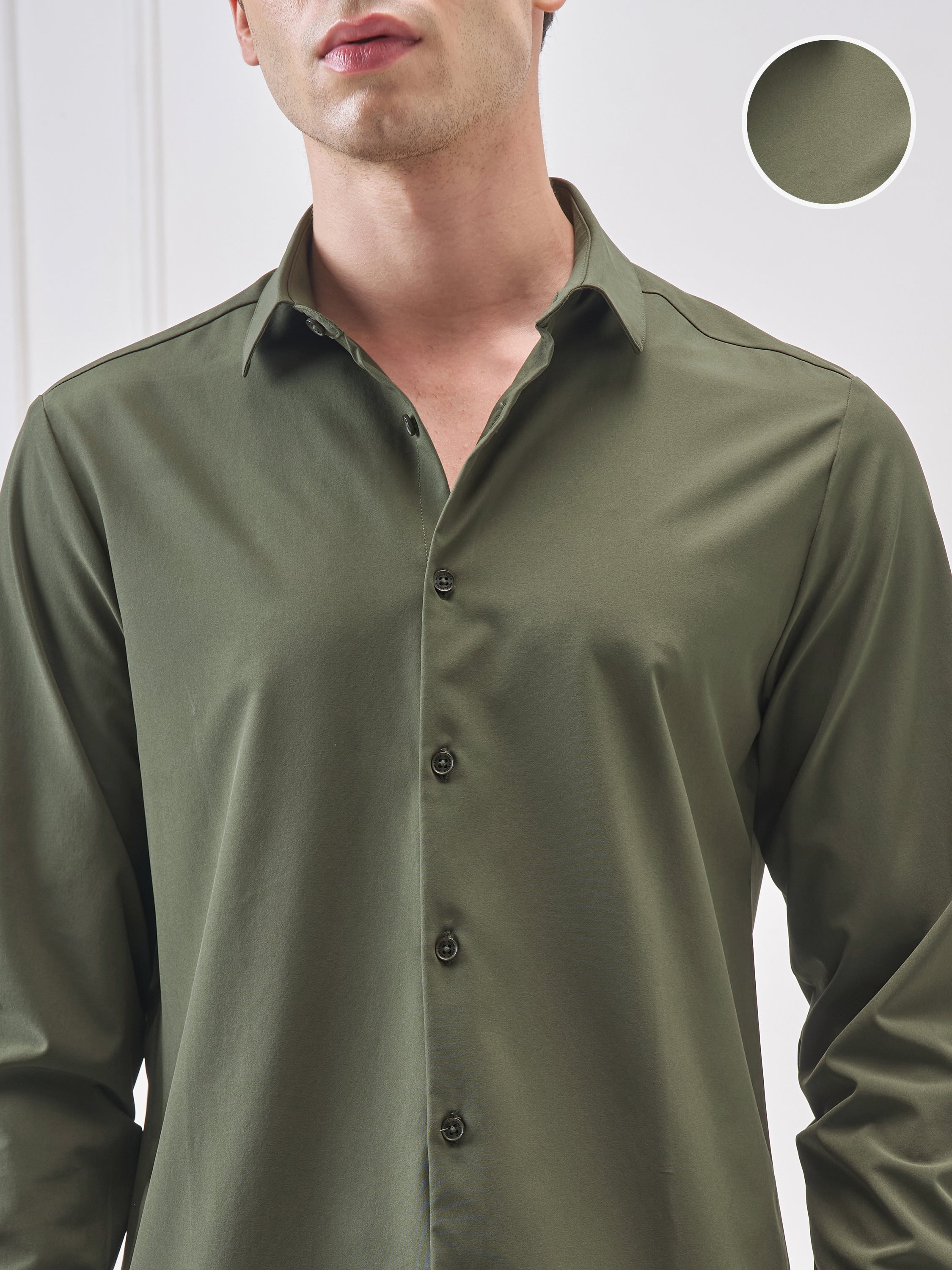 Highlander Men Green Solid Slim Fit Casual Shirt - Green - Image 5