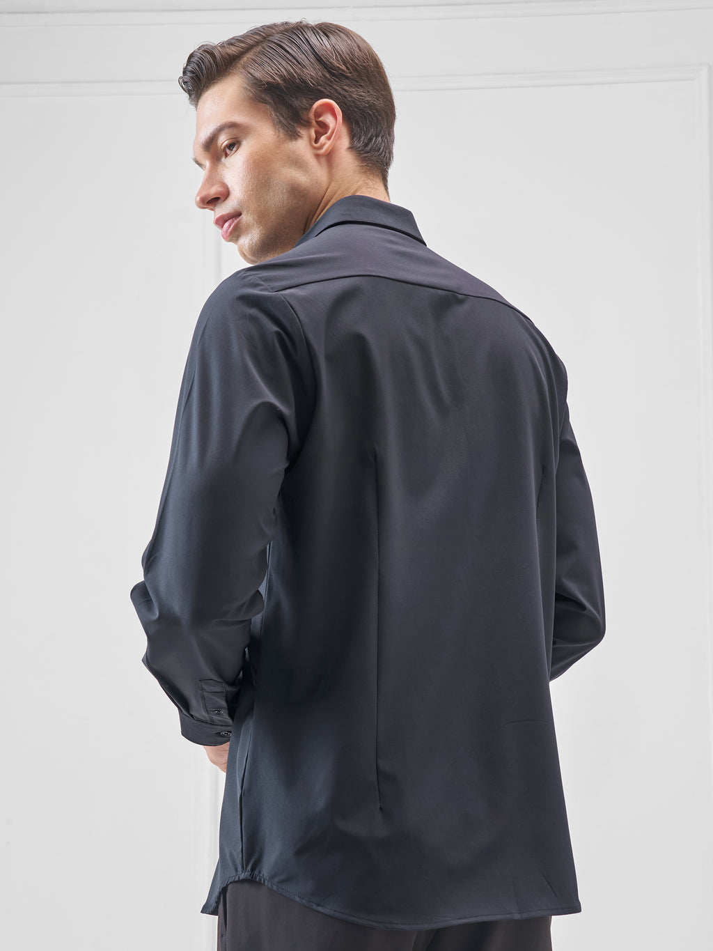 Highlander Men Navy Blue Solid Slim Fit Casual Shirt - Navy Blue - Image 3