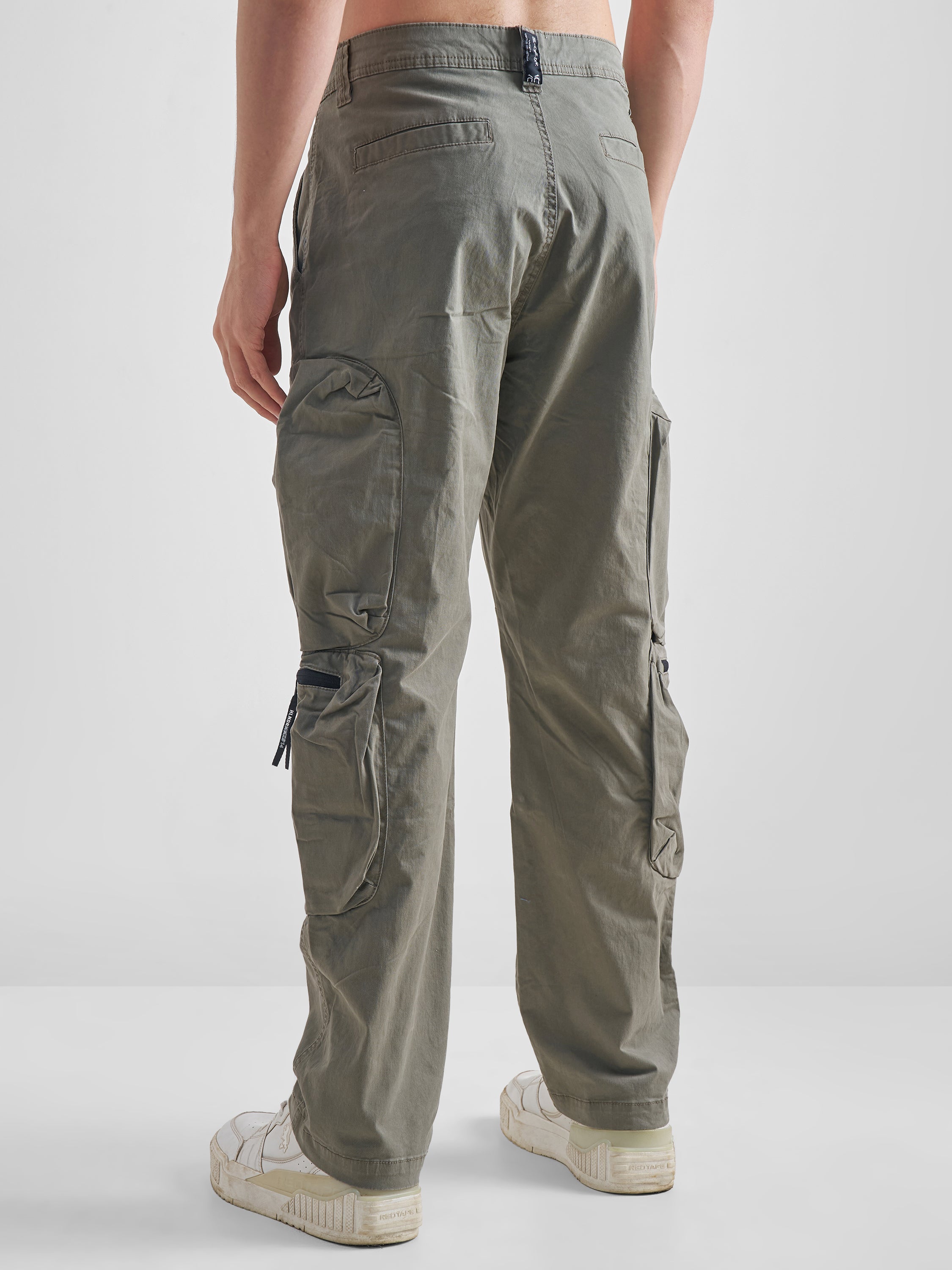 Highlander Men Green Relaxed Fit Solid Cargos - Green - Image 3
