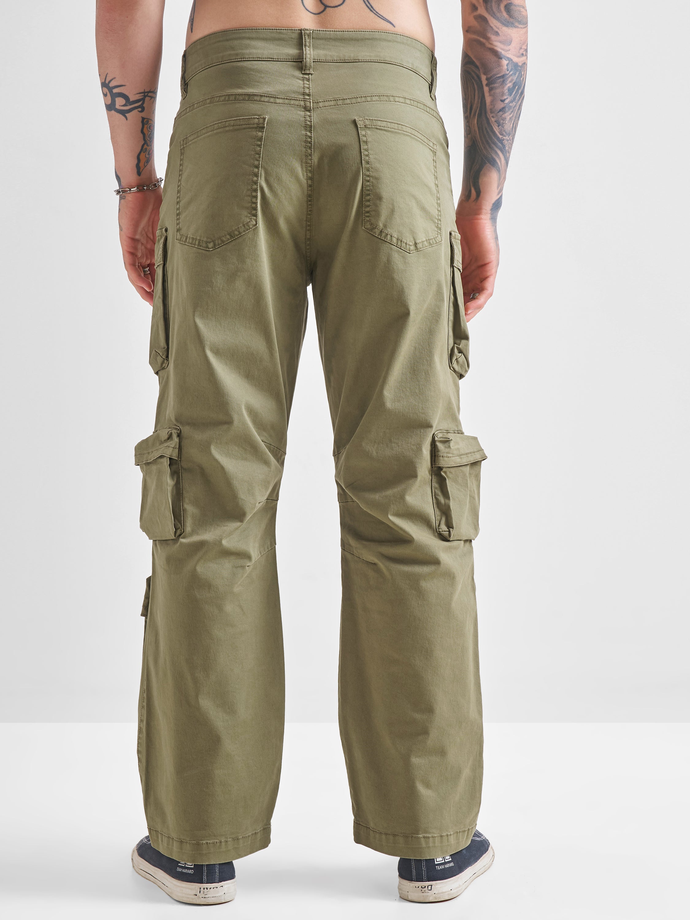 Highlander Men Green Relaxed Fit Solid Cargos - Green - Image 3