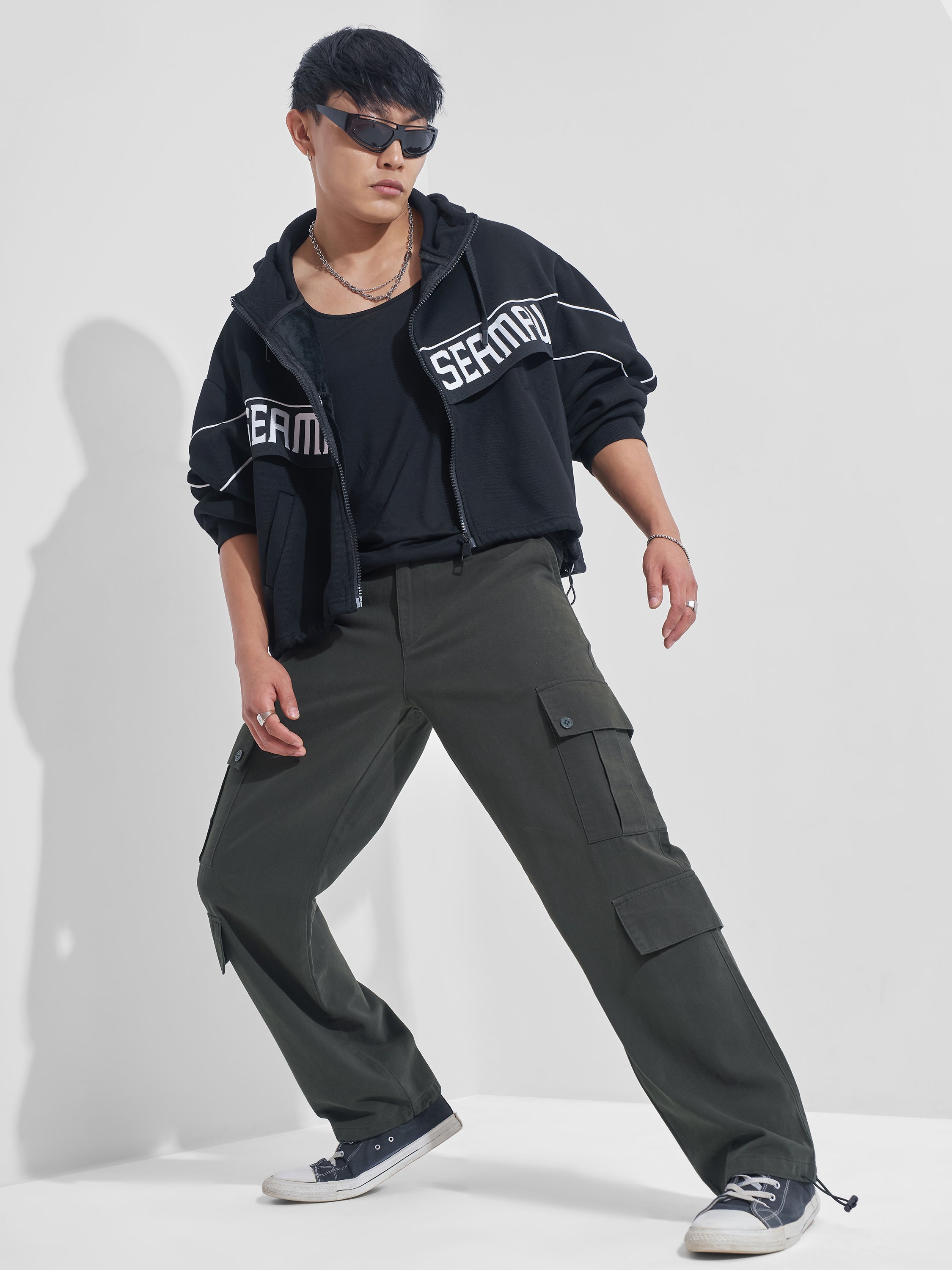 Highlander Men Black Straight Fit Solid Cargos - Black - Image 2