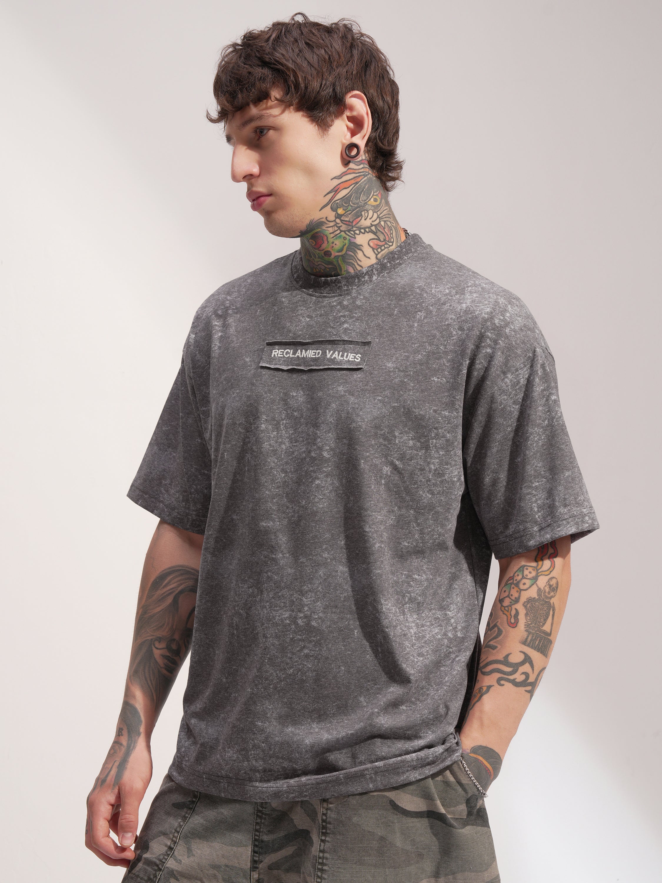 Highlander Men Grey Self Design Round Neck Oversized Fit T-Shirt - Grey - Image 4