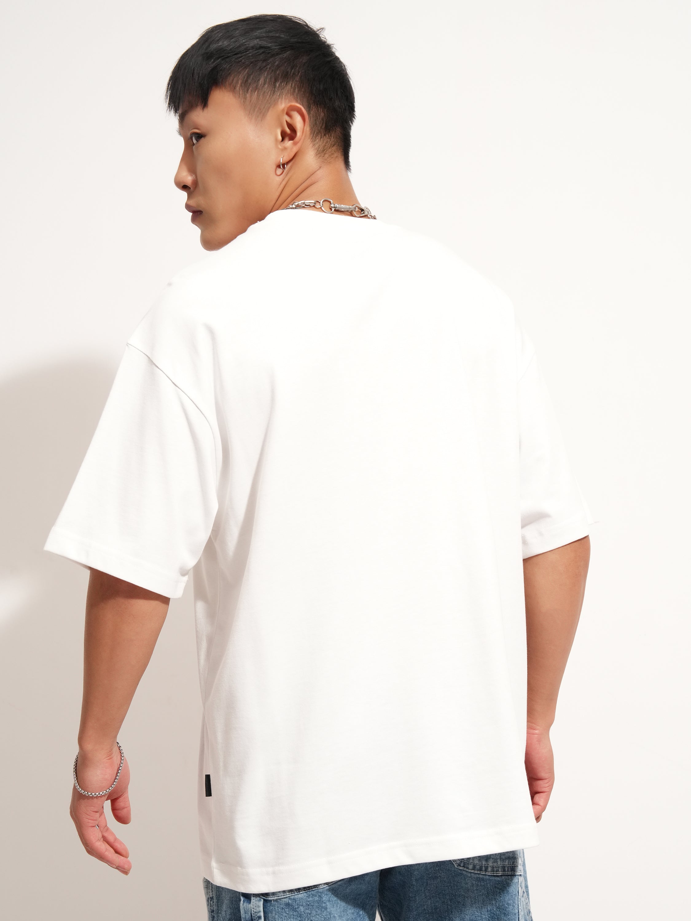 Highlander Men White Applique Round Neck Oversized Fit T-Shirt - White - Image 3