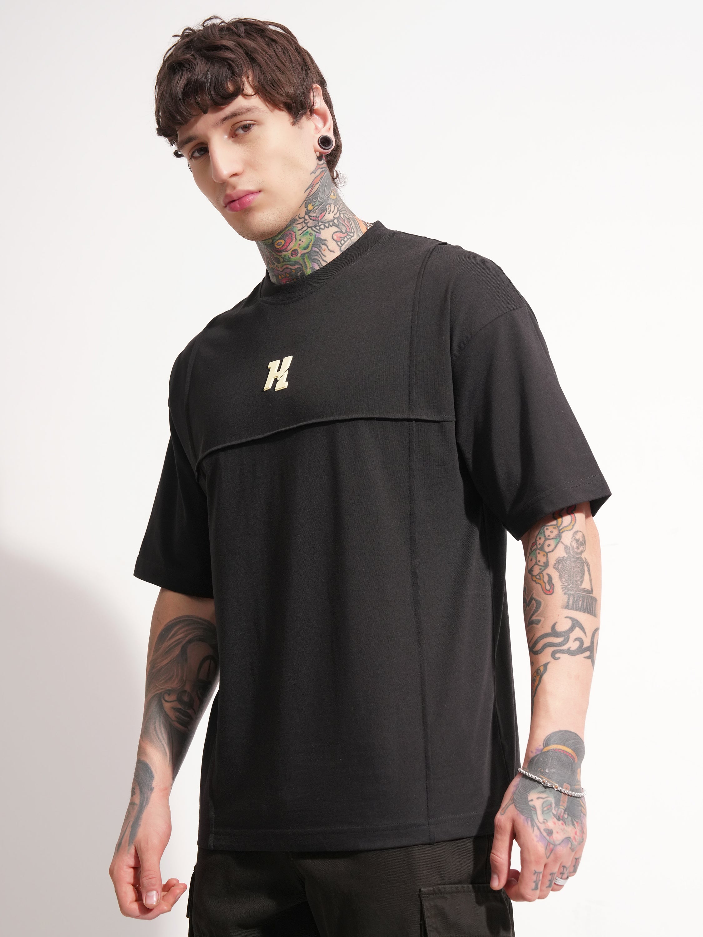 Highlander Men Black Printed Round Neck Oversized Fit T-Shirt - Black - Image 4
