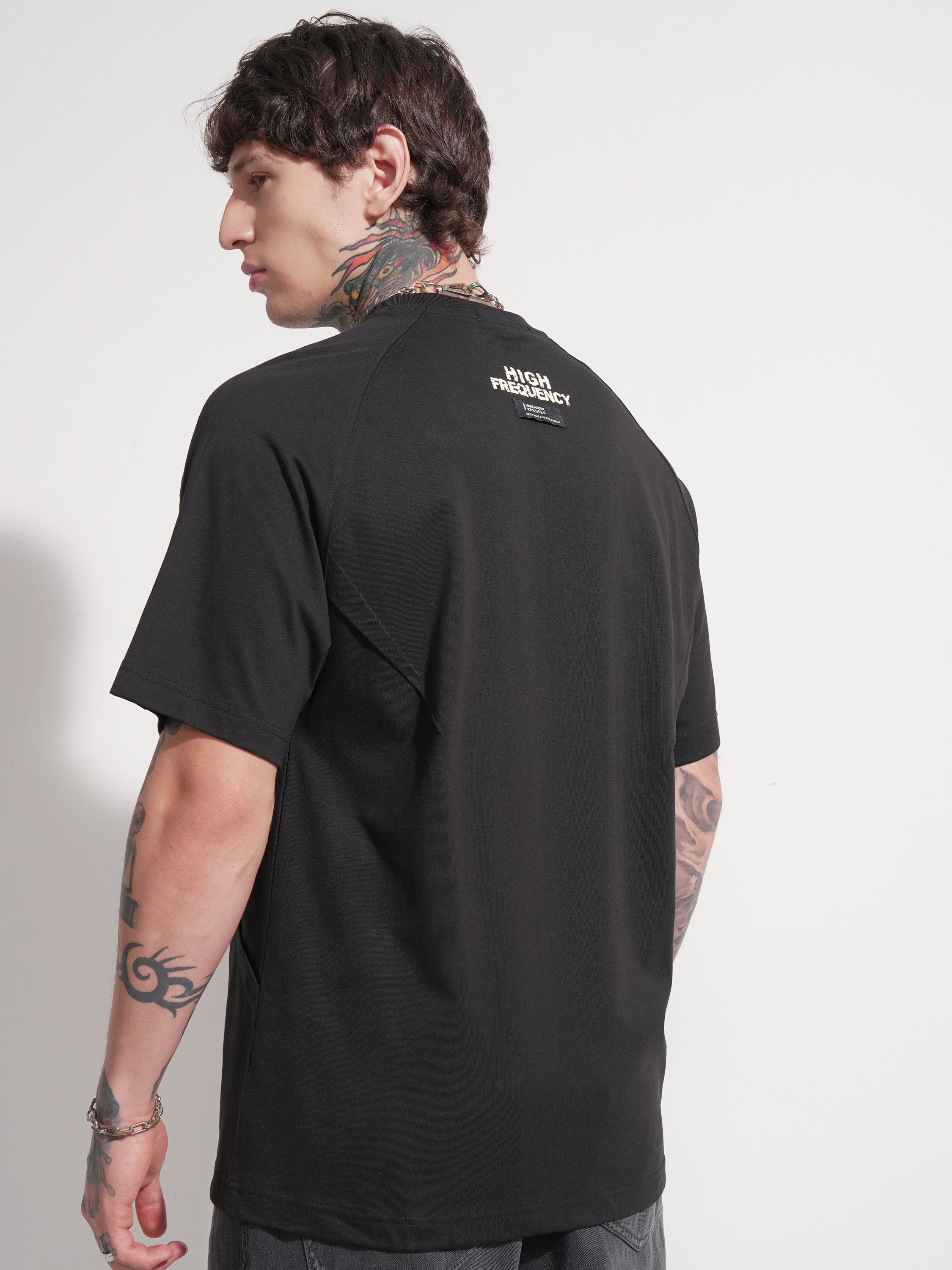 Highlander Men Black Printed Round Neck Oversized Fit T-Shirt - Black - Image 3