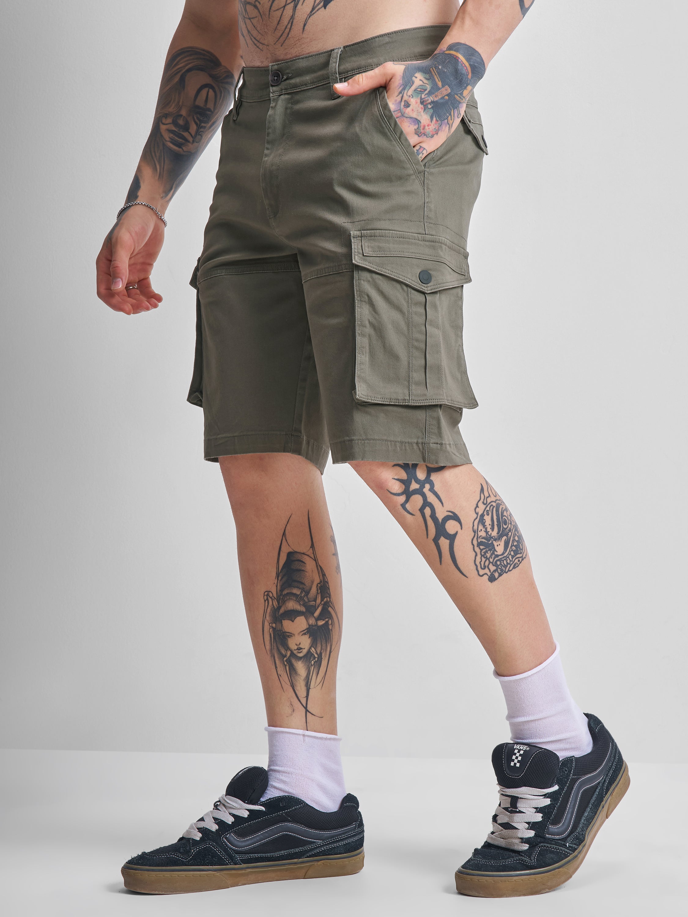Highlander Men Green Regular Fit Cargo Shorts - Green - Image 4