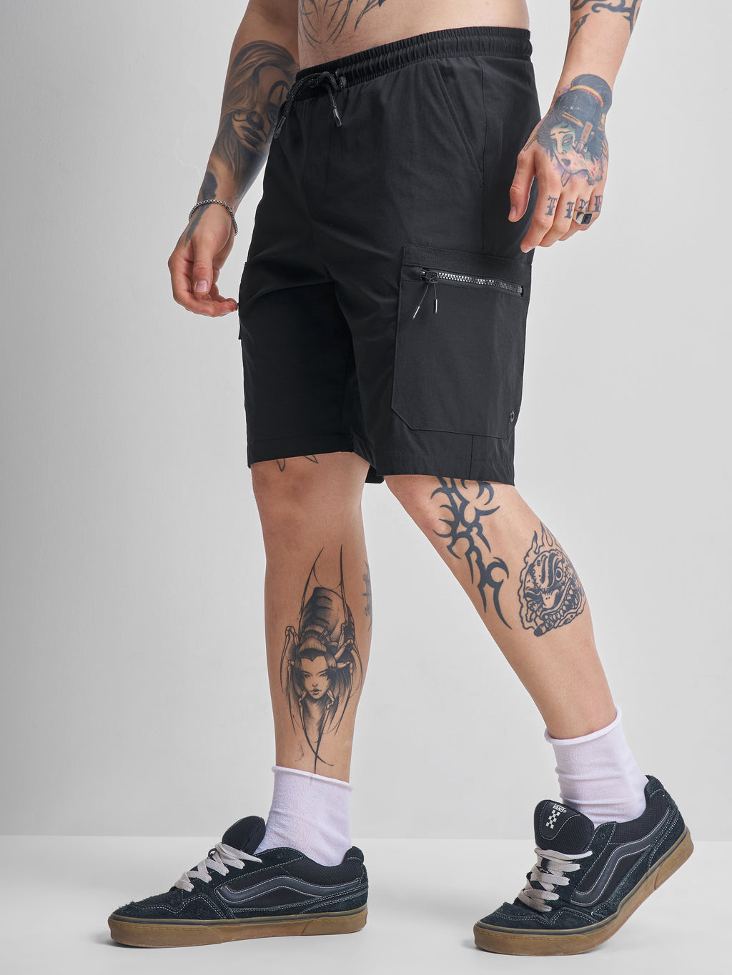 Highlander Men Black Slim Fit Cargo Shorts - Black - Image 4