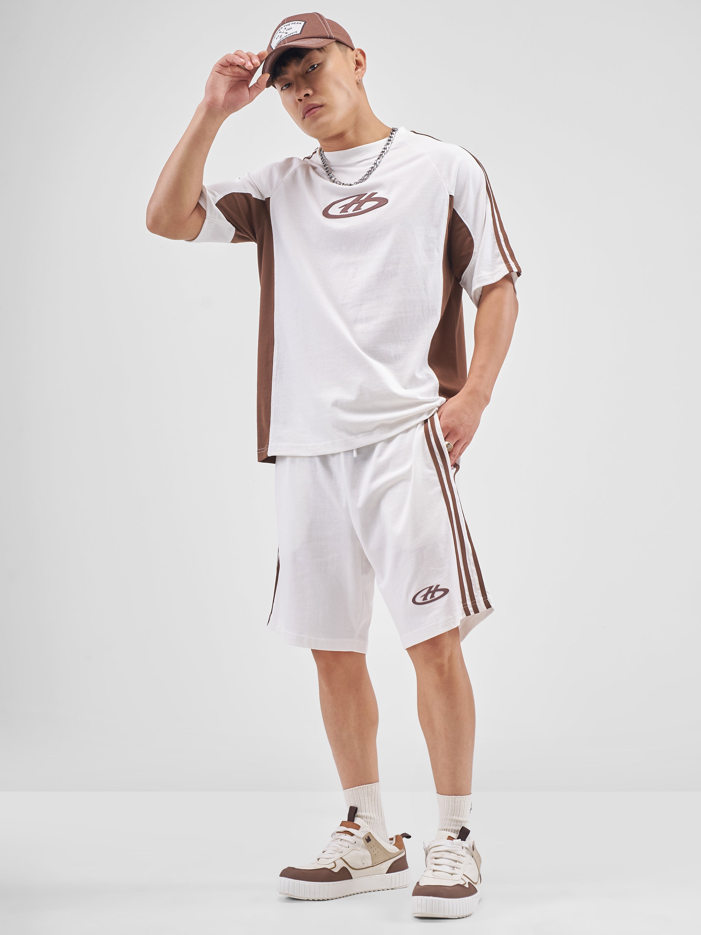 Highlander Men White Relaxed Fit Regular Shorts - White - Image 2