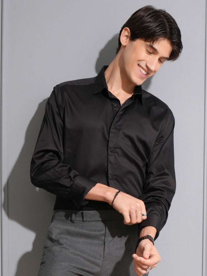 Locomotive Men Black Solid Slim Fit Casual Shirt - Black - Image 1