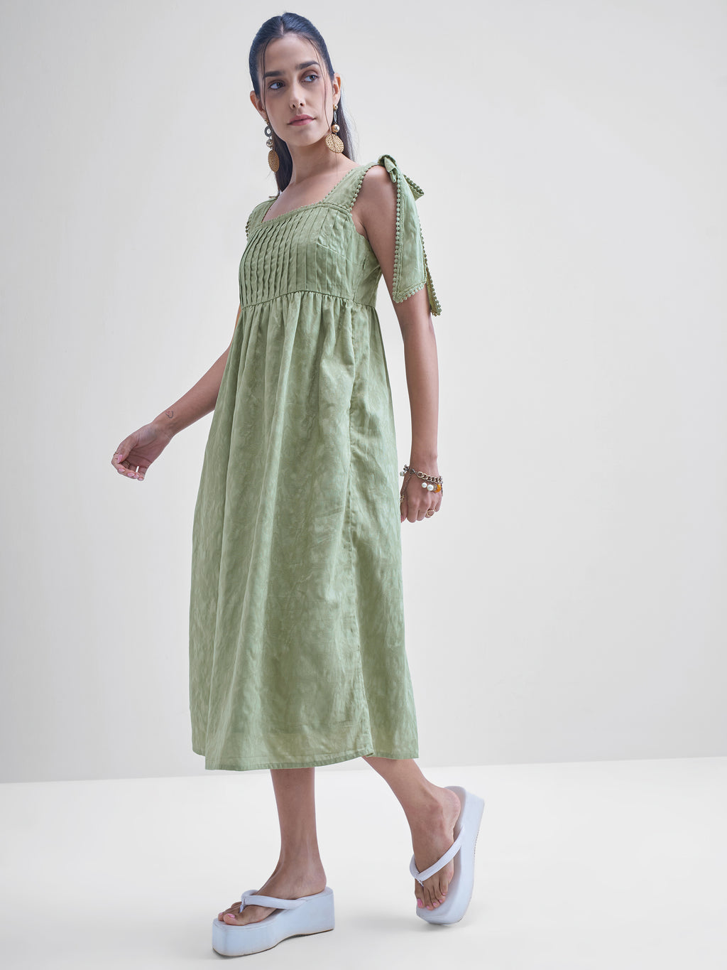 Tokyo Talkies Women Green Solid Fit and Flare Dress - Green - Image 2