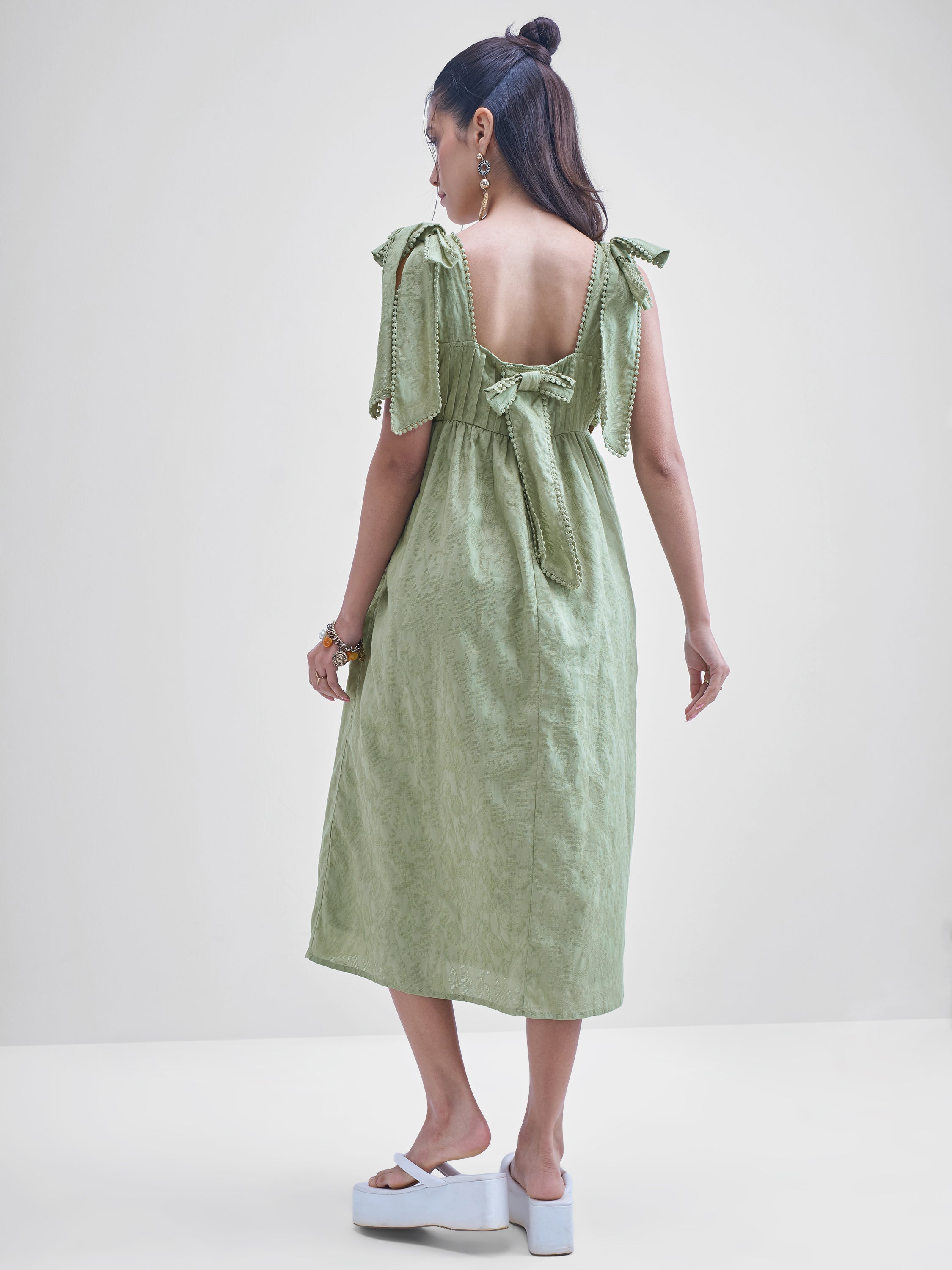 Tokyo Talkies Women Green Solid Fit and Flare Dress - Green - Image 3
