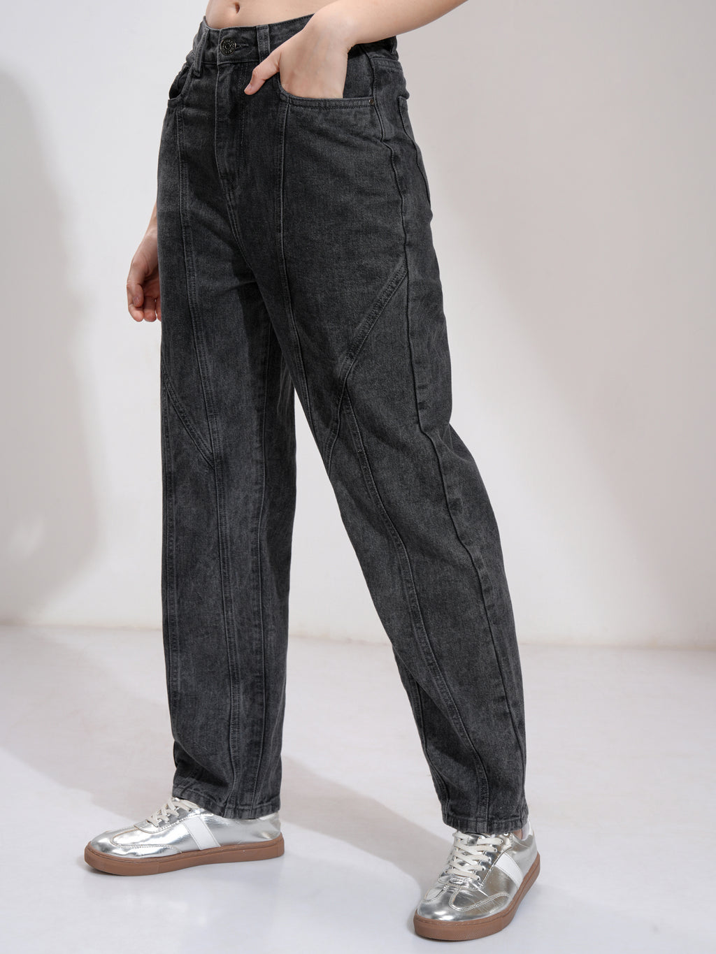 Tokyo Talkies Women Grey Straight Fit Stretchable Jeans - Grey - Image 4