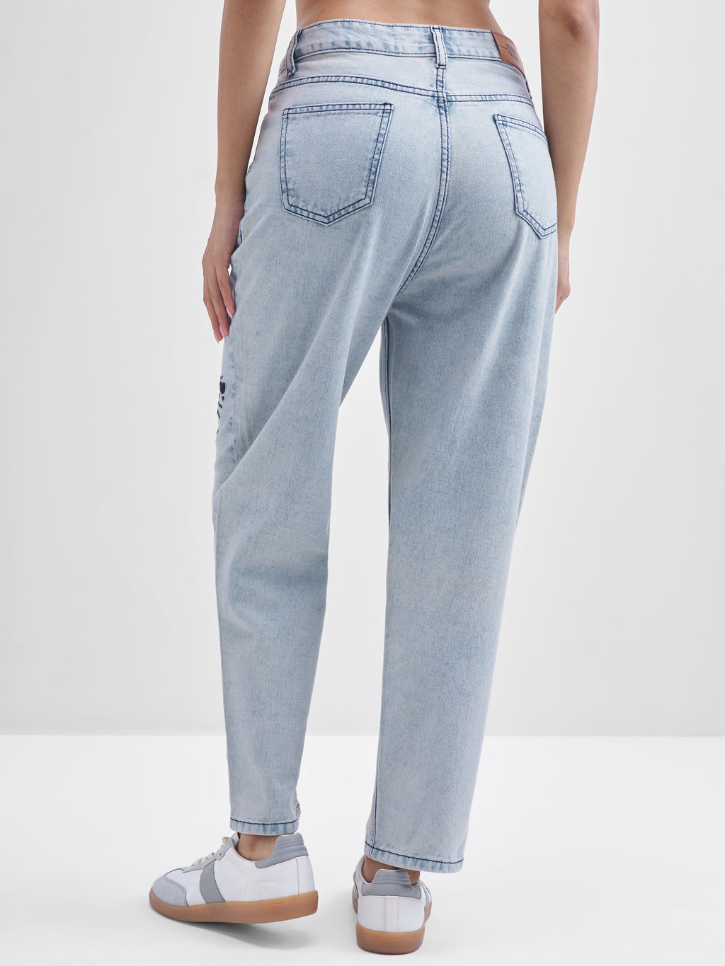 Tokyo Talkies Women Blue Mom Fit Stretchable Jeans - Blue - Image 3