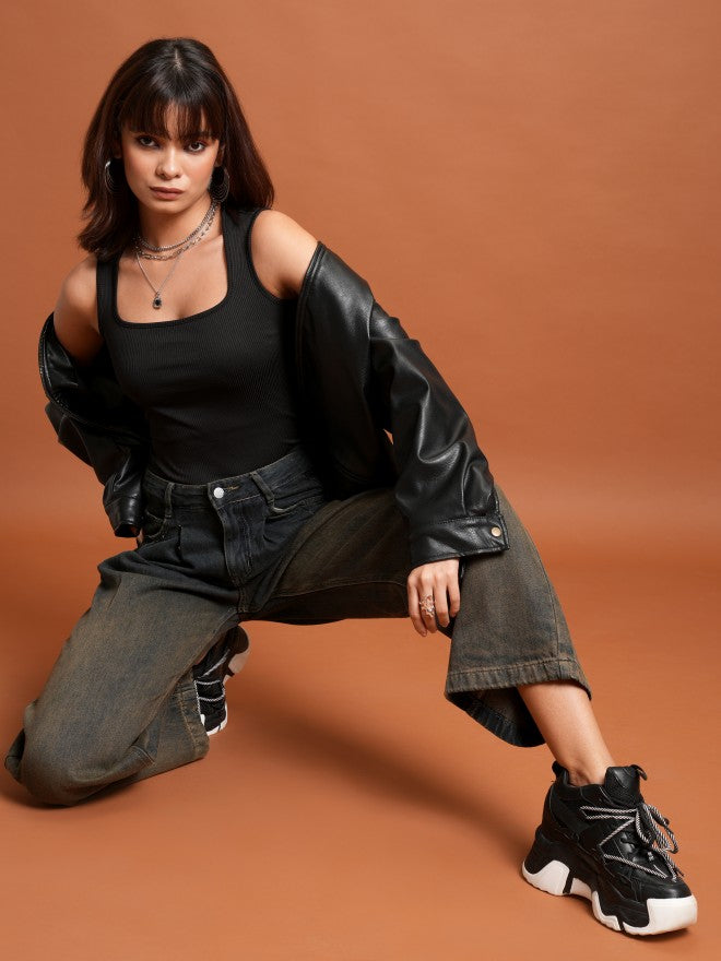 Tokyo Talkies Women Black Solid Tank Top - Black - Image 2