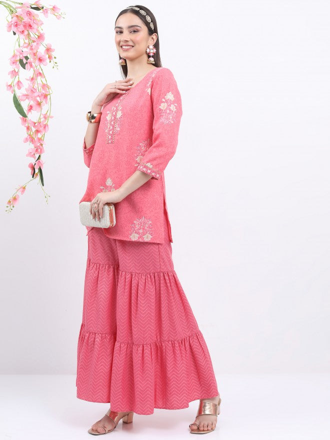 Vishudh Women Pink Printed Kurta With Sharara - Pink - Image 1