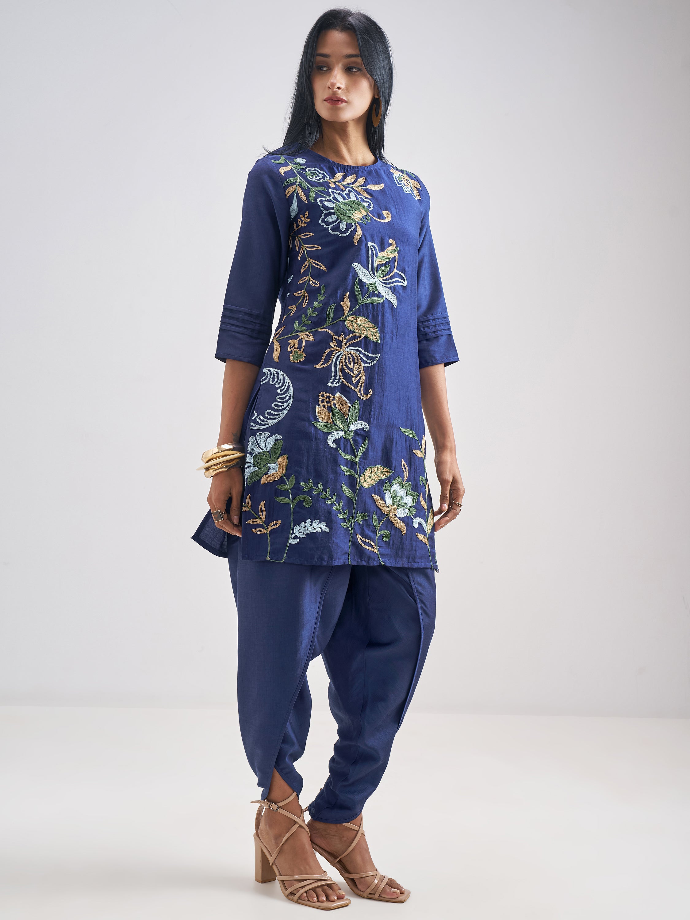 Vishudh Women Navy Blue Kurta With Dhoti Pant - Navy Blue - Image 4
