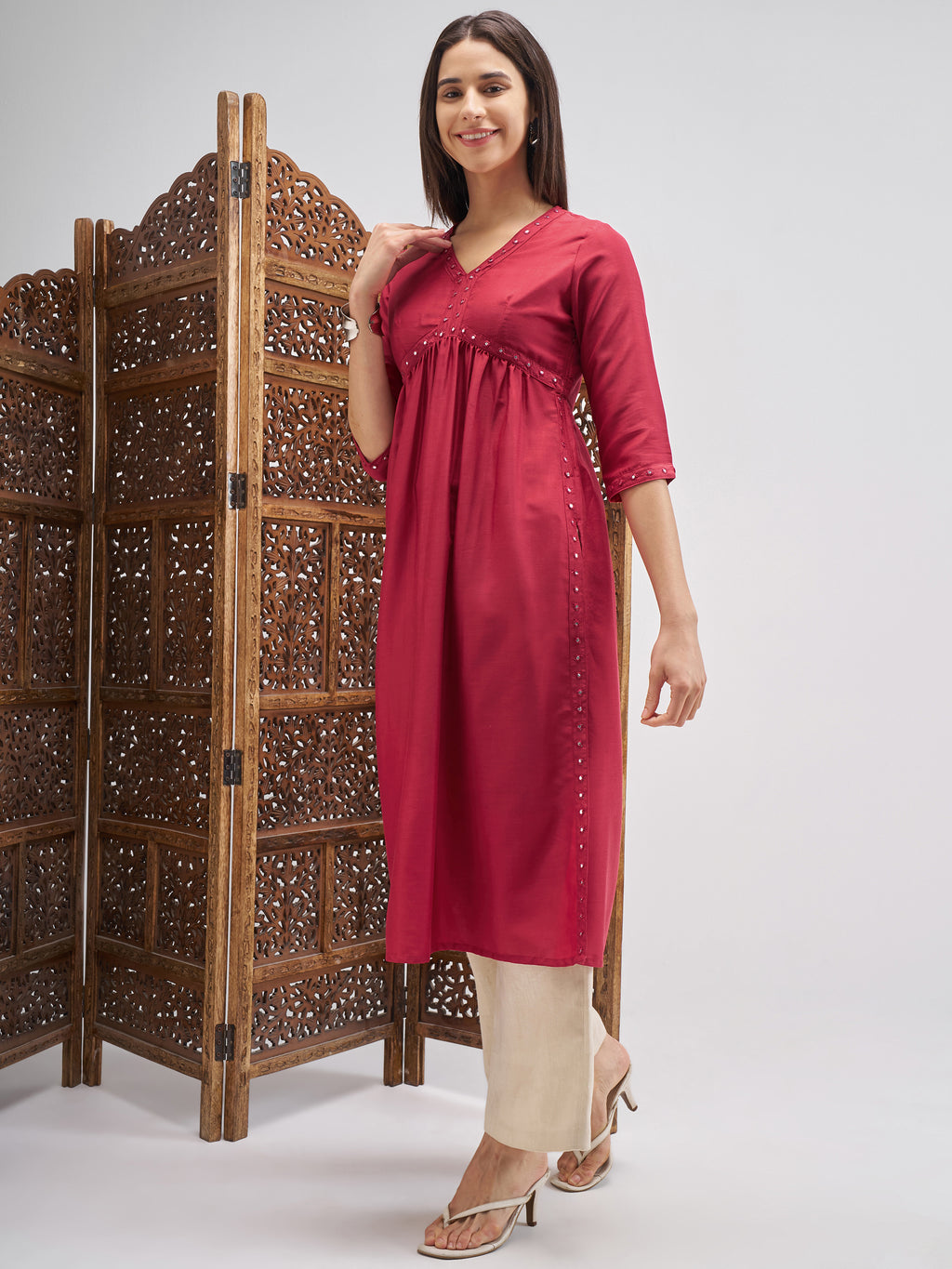 Vishudh Women Maroon Embroidered Straight Kurta - Maroon - Image 2