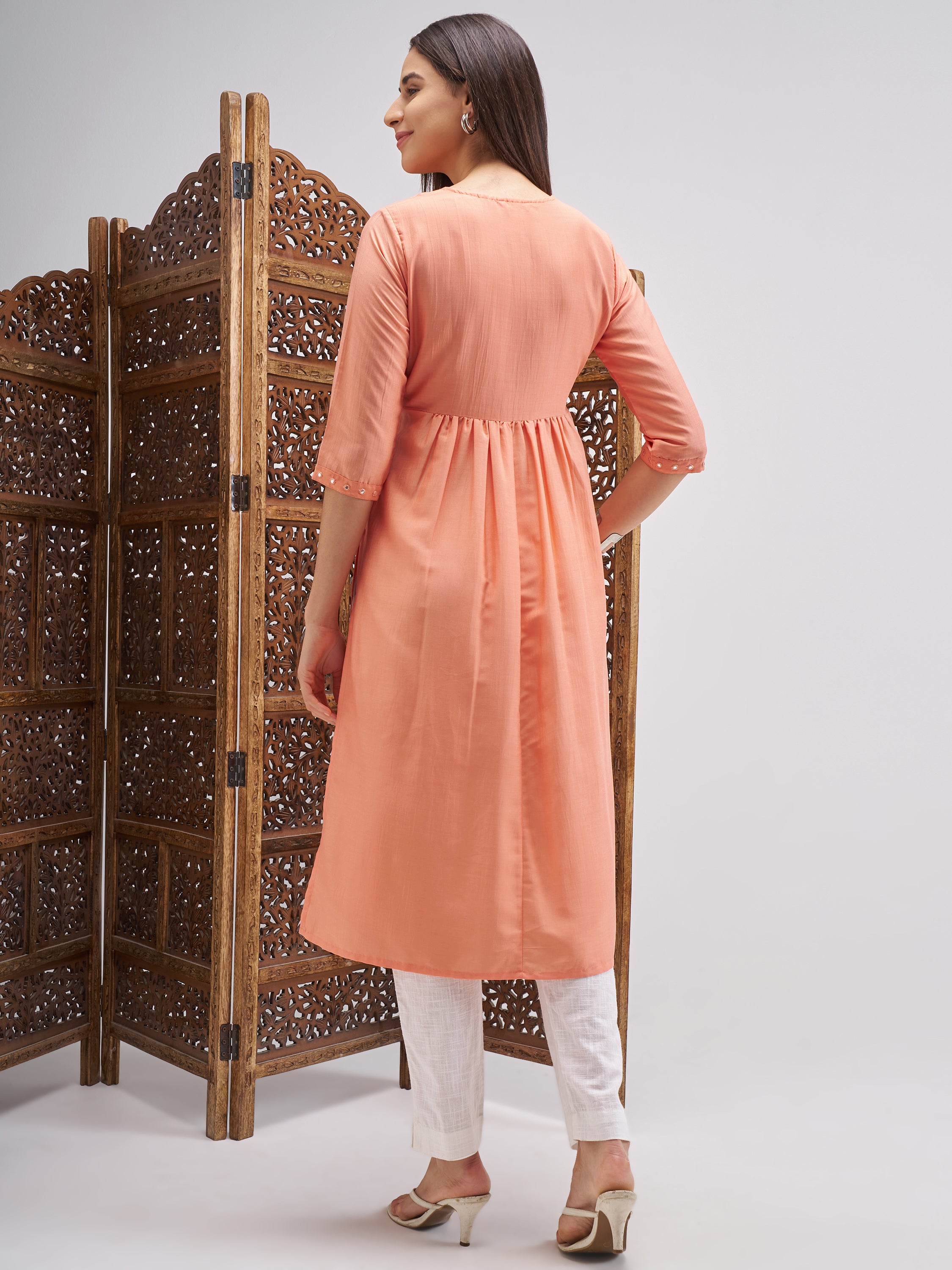 Vishudh Women Peach Embroidered Straight Kurta - Peach - Image 3