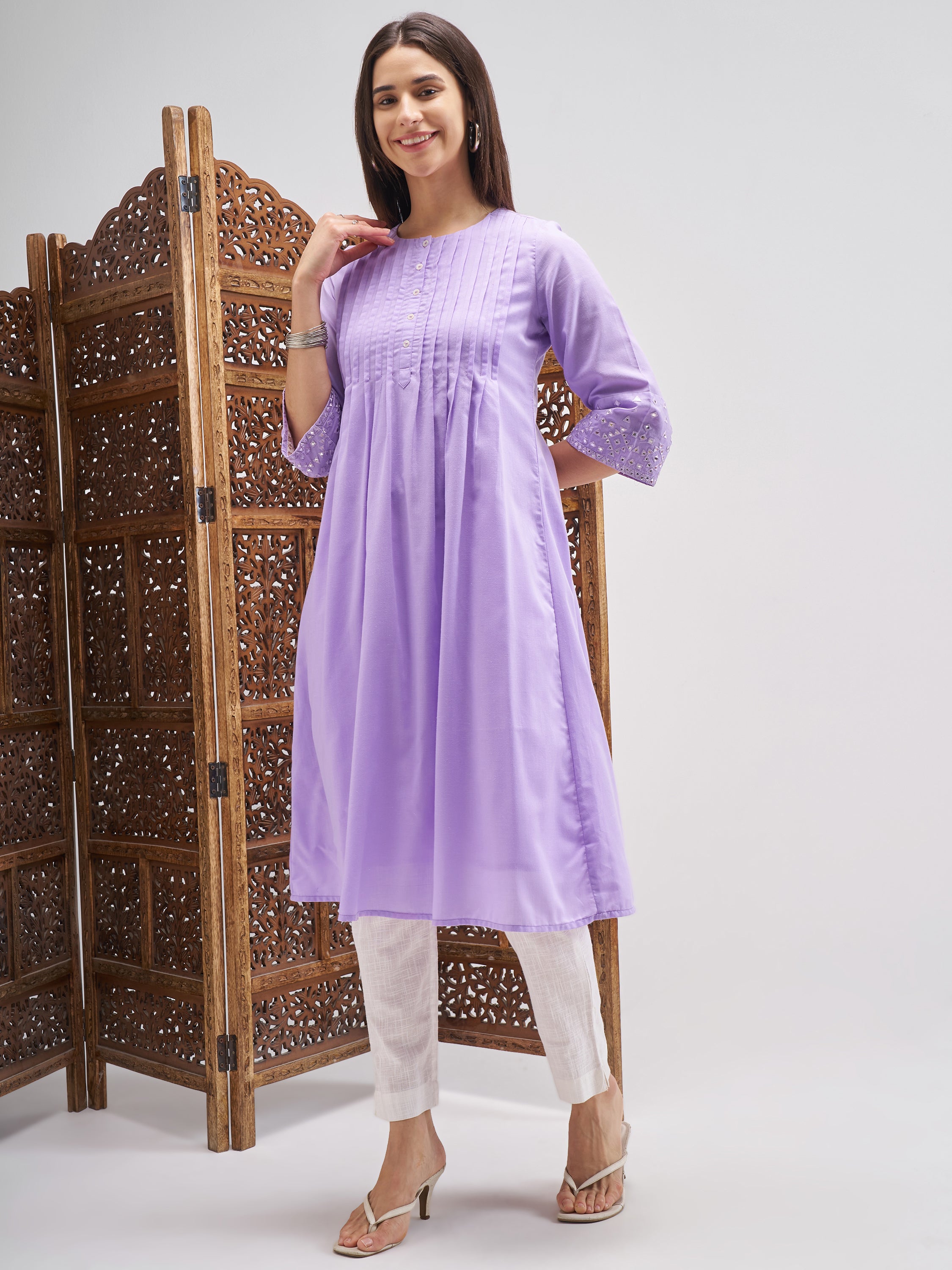 Vishudh Women Purple Embroidered A-Line Kurta - Purple - Image 2