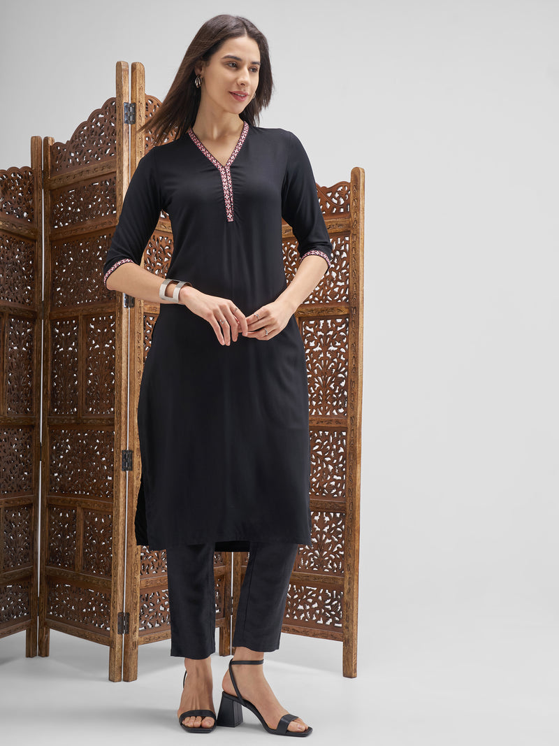 Vishudh Women Black Embroidered Straight Kurta - Black - Image 1