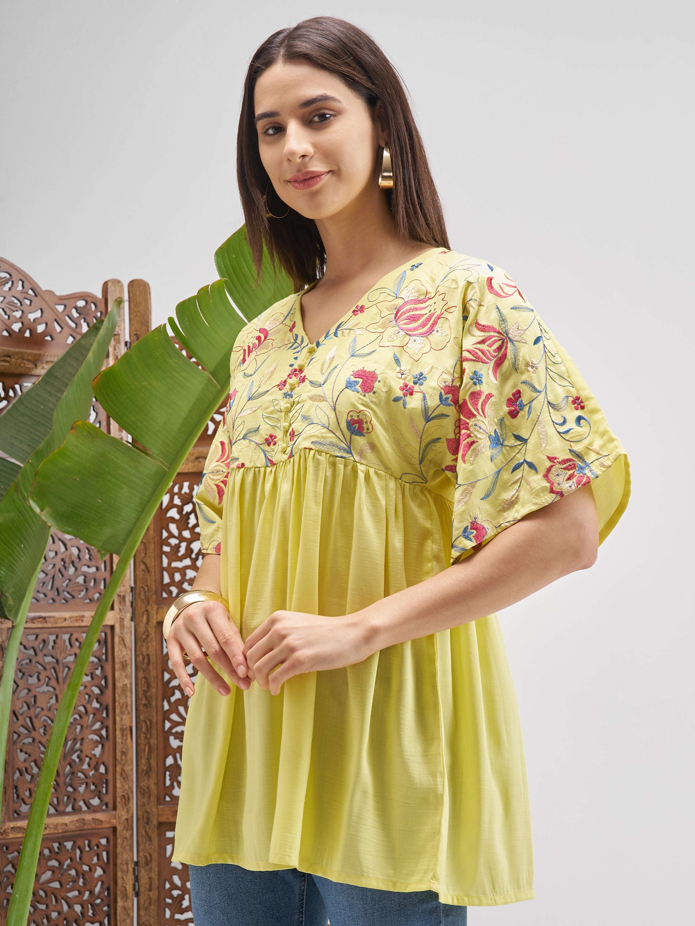 Vishudh Women Yellow Embroidered Tunic - Yellow - Image 4