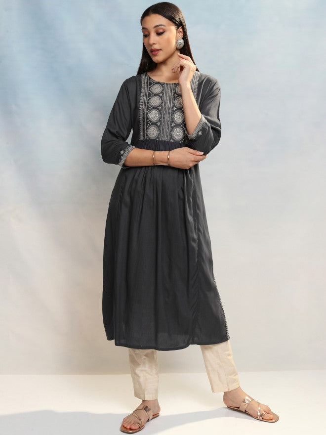 Vishudh Women Grey Embroidered A-Line Kurta - Grey - Image 2