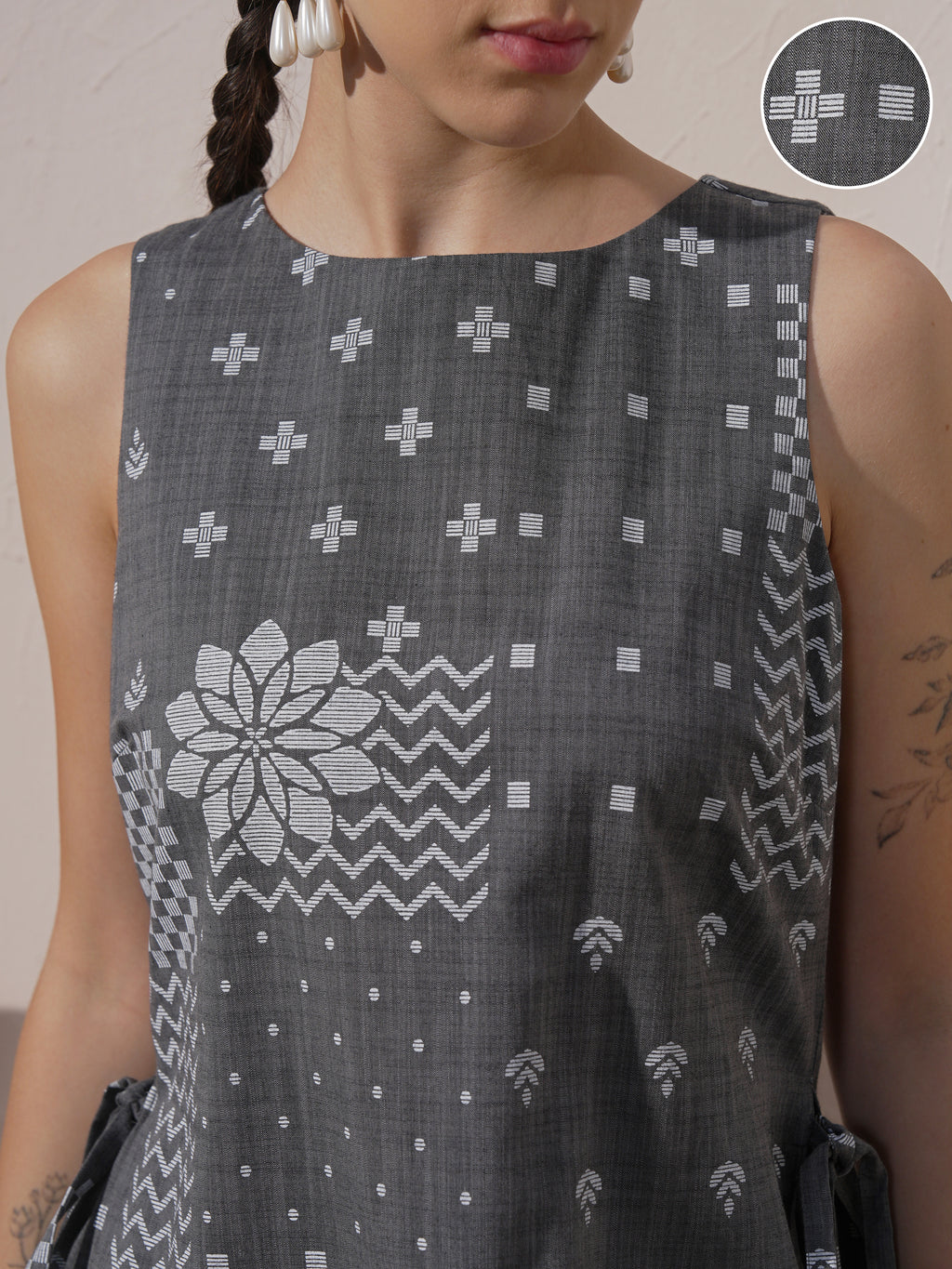 Vara By Vishudh Women Black Printed Kurta With Palazzo - Black - Image 5