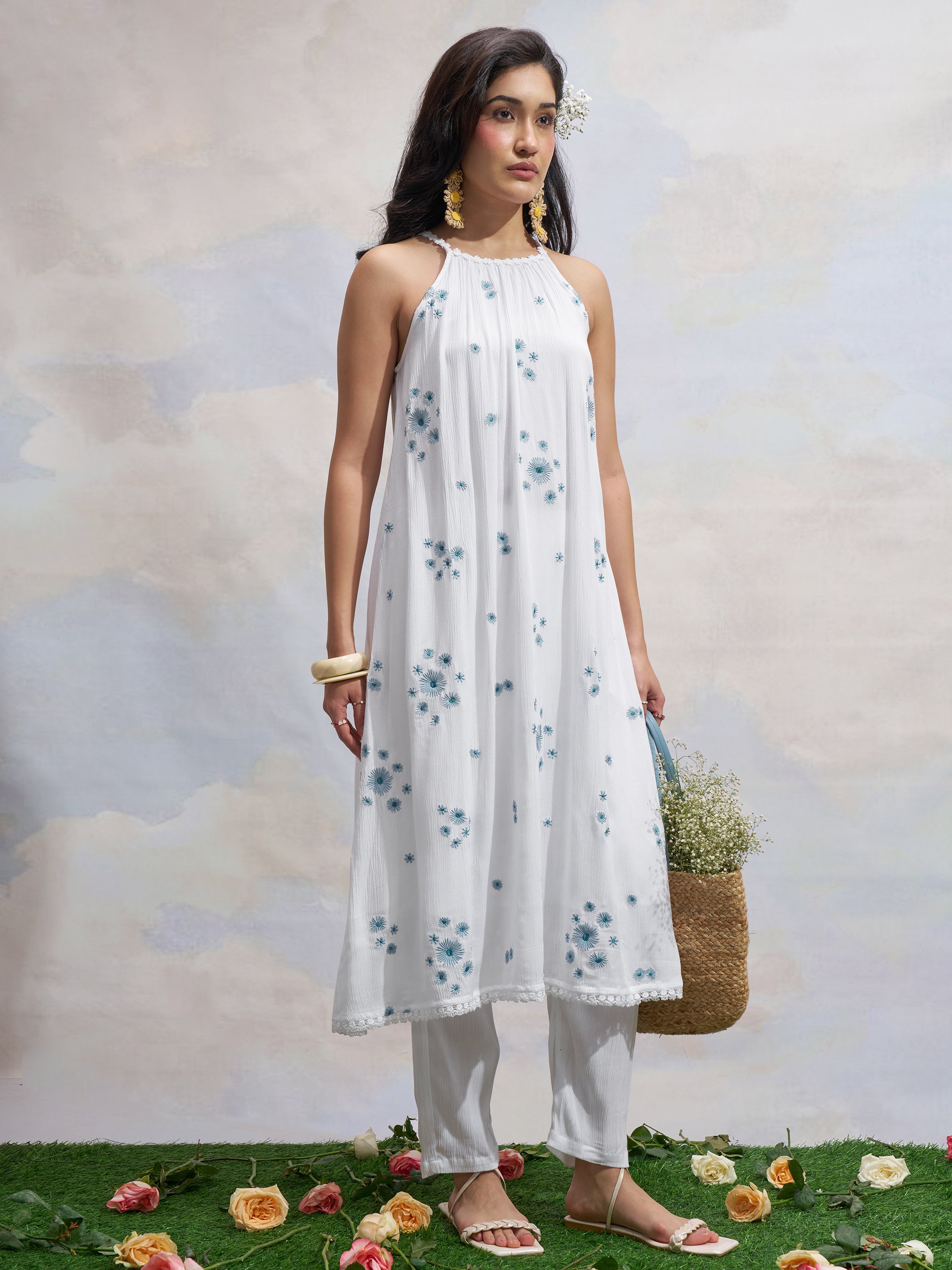 Vara By Vishudh Women White Embroidered Kurta With Trouser - White - Image 4