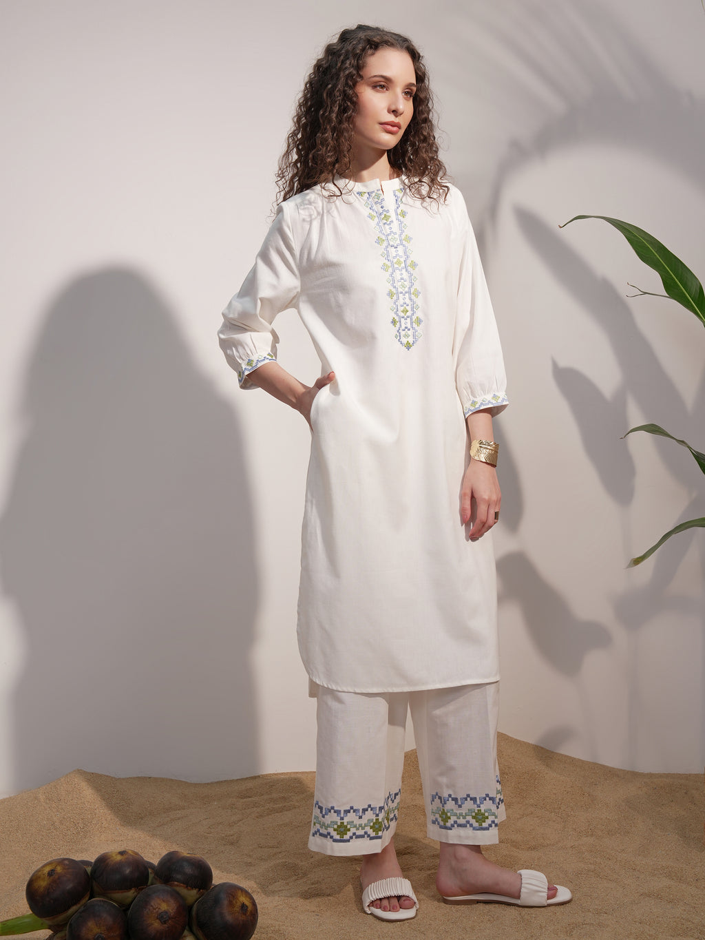 Vara By Vishudh Women White Embroidered Straight Kurta - White - Image 4