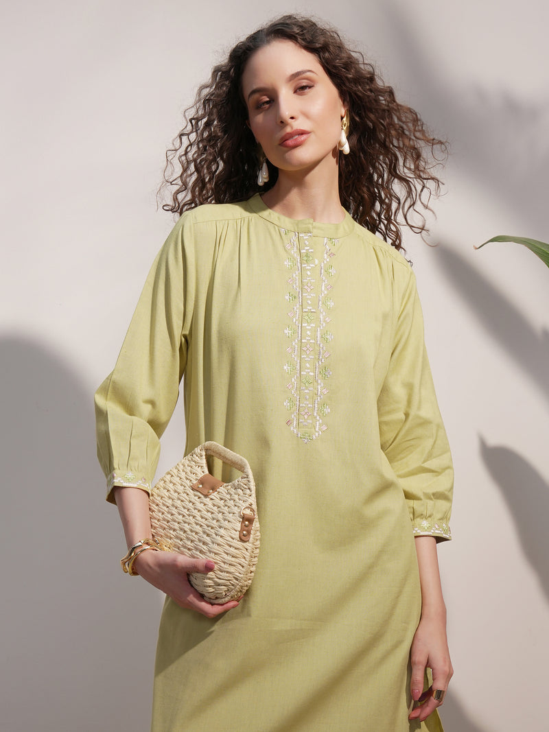 Vara By Vishudh Women Green Embroidered Straight Kurta - Green - Image 1